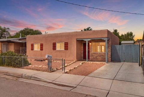 2323 Edna Avenue NW Albuquerque NM 87104