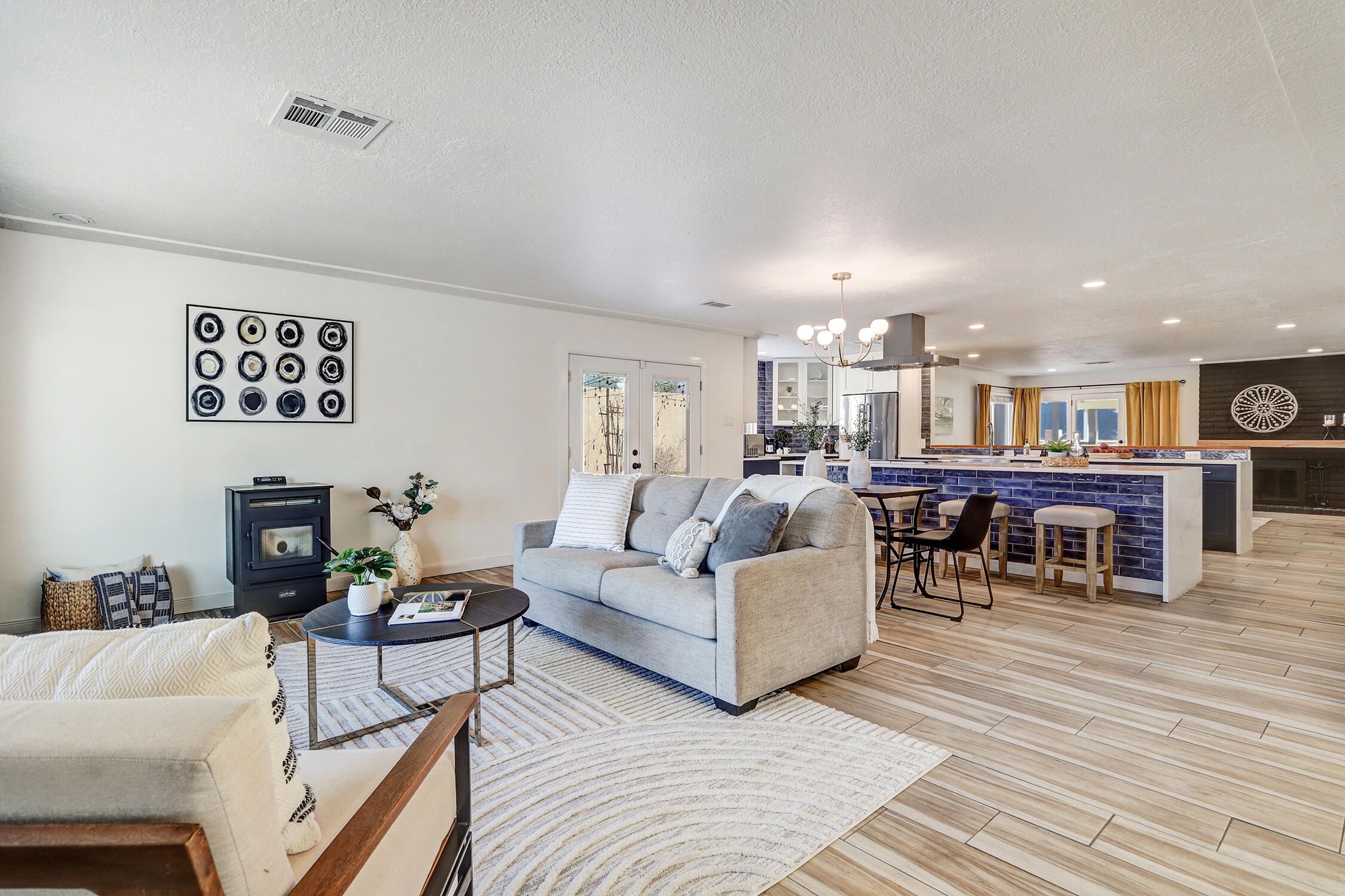 3420 Candlelight Drive NE