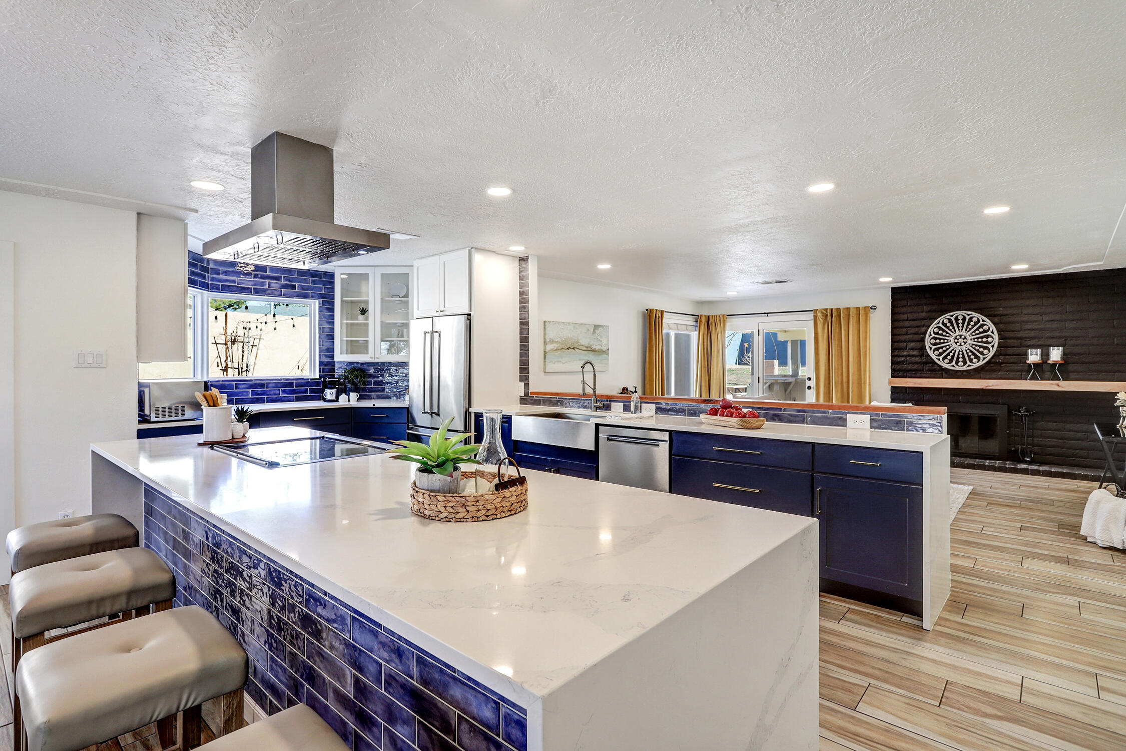 3420 Candlelight Drive NE