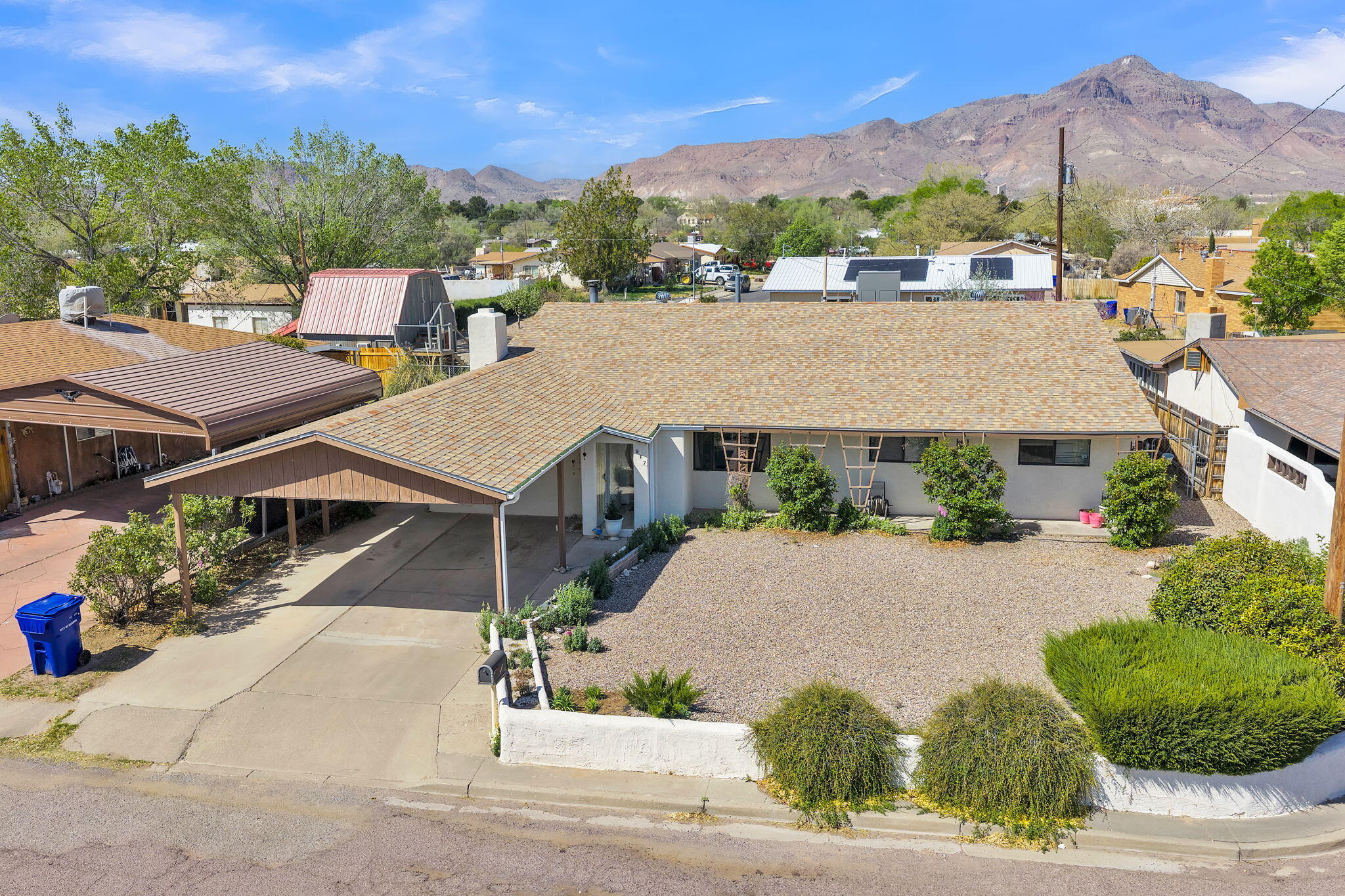 917 Bee Court