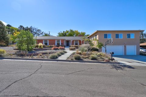 Photo of 905 Warm Sands Trail SE, Albuquerque, NM 87123 (MLS # 1095055)