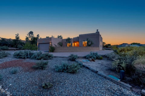 Homes For Sale - 5725 Rio Pinos Road<br/> Rio Rancho, NM 87144