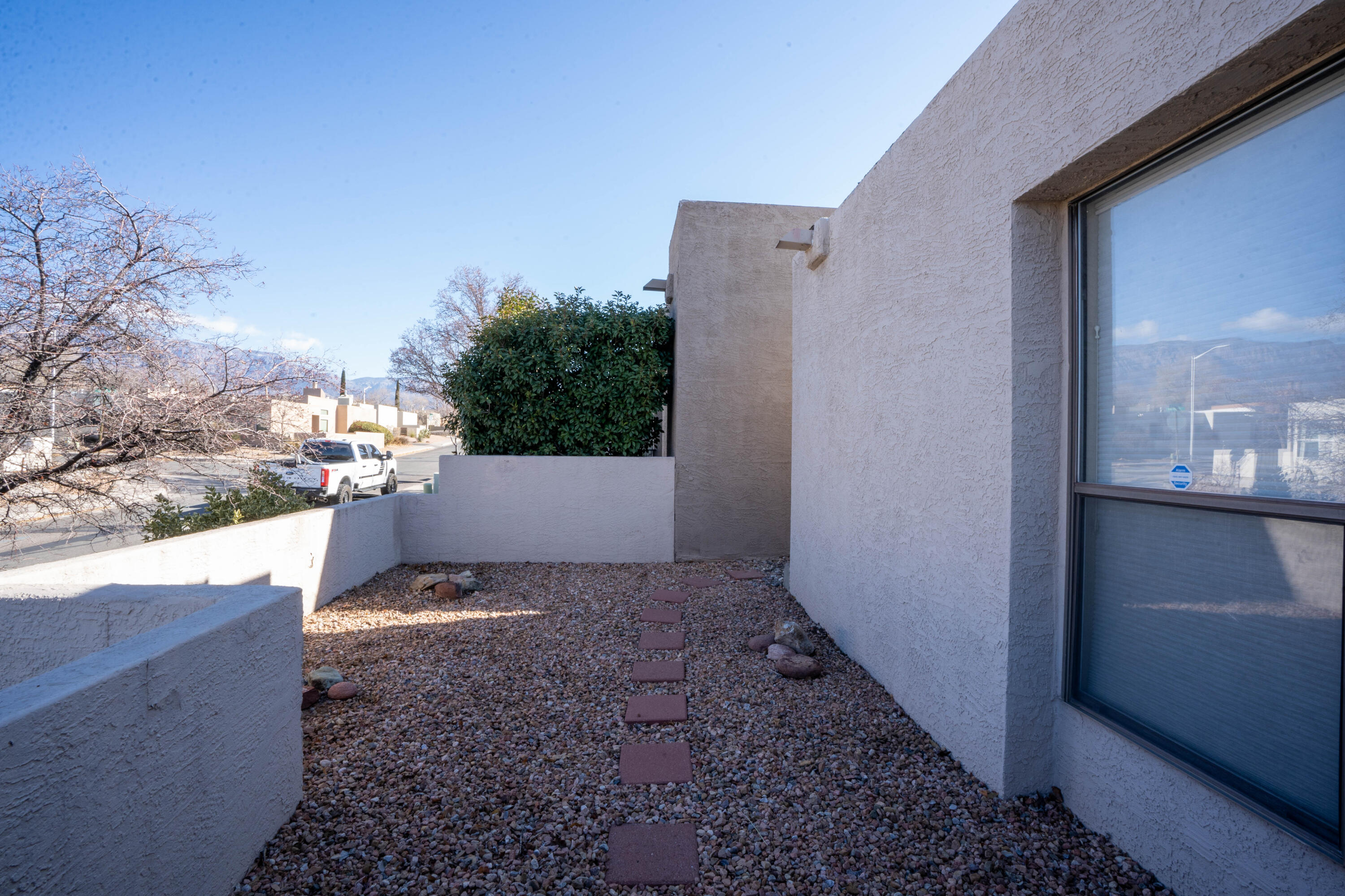 8228 Parrot Run Road, Albuquerque, New Mexico image 6