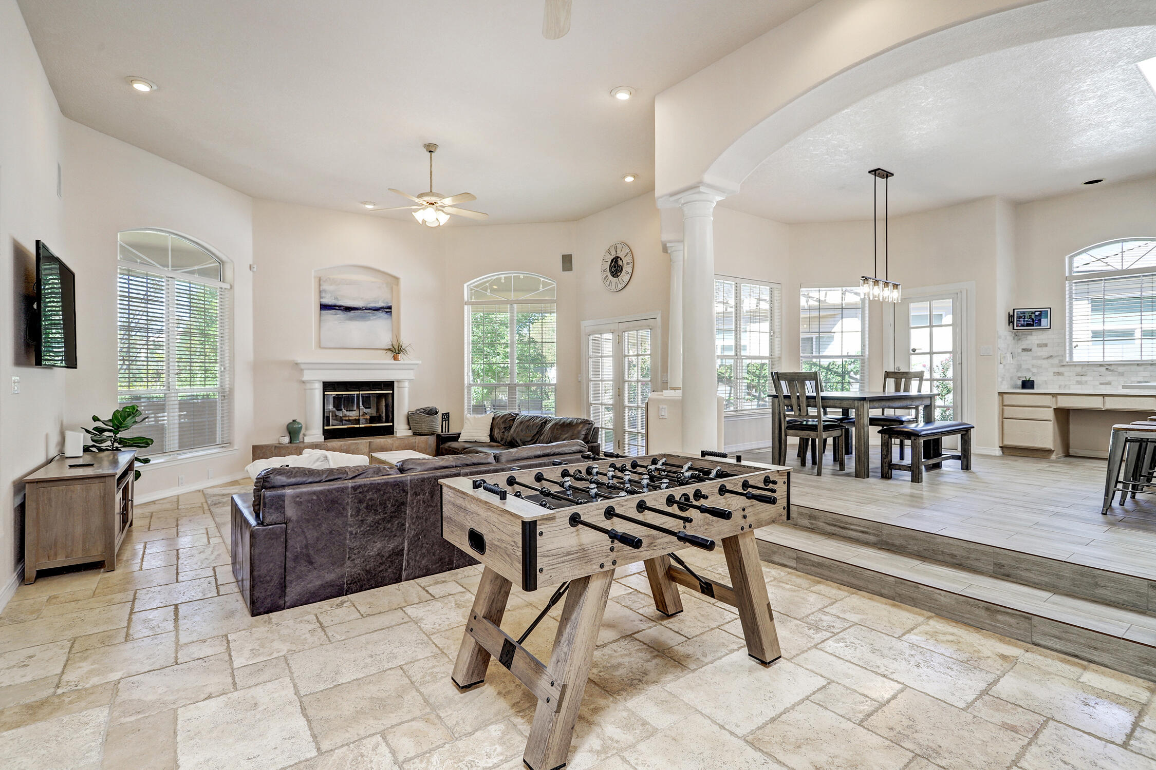 8423 Petaluma Drive NE