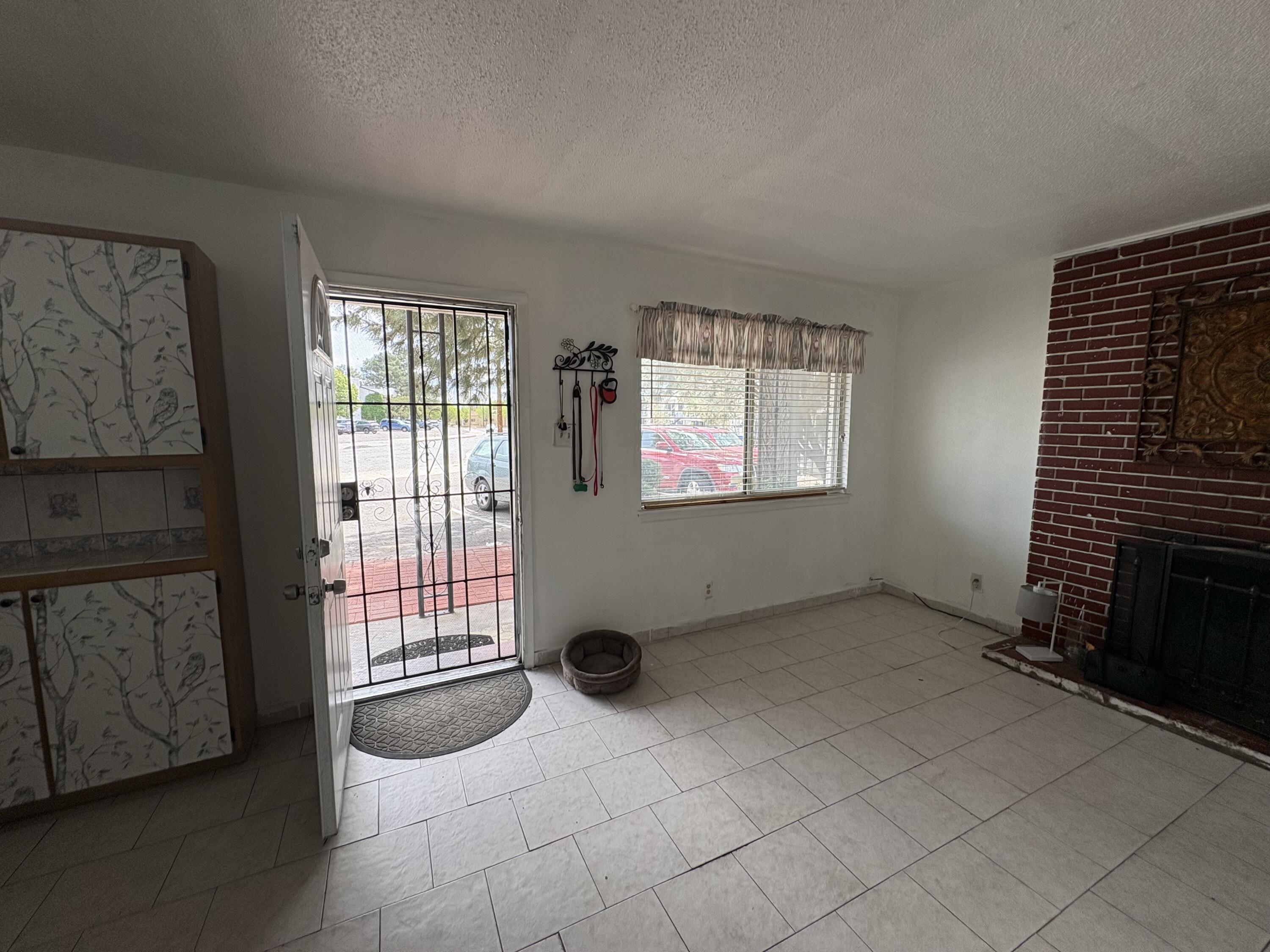 3931 Ortiz Court NE APT B