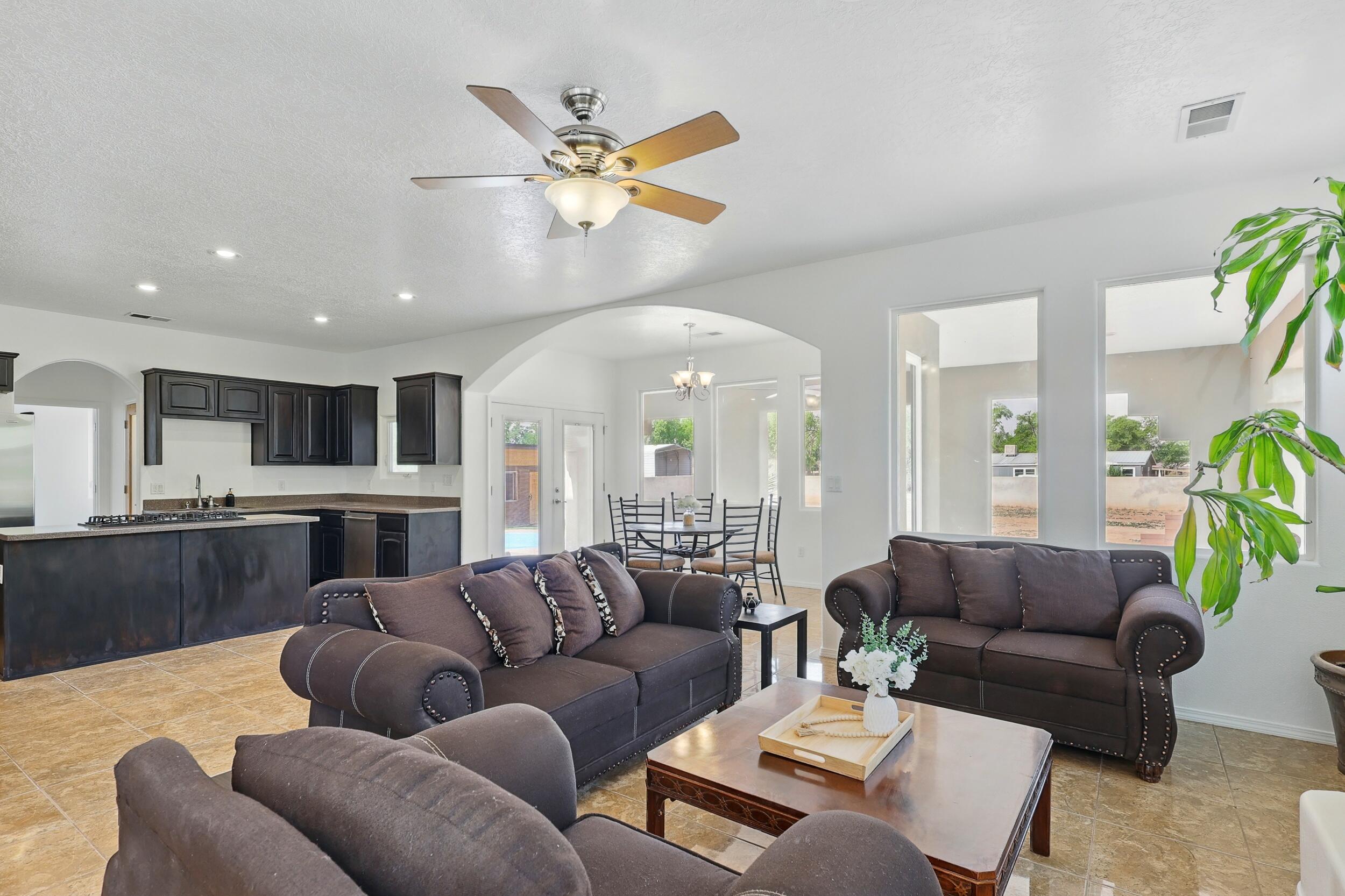 2061 Blaylock Lane, Los Lunas, New Mexico image 10