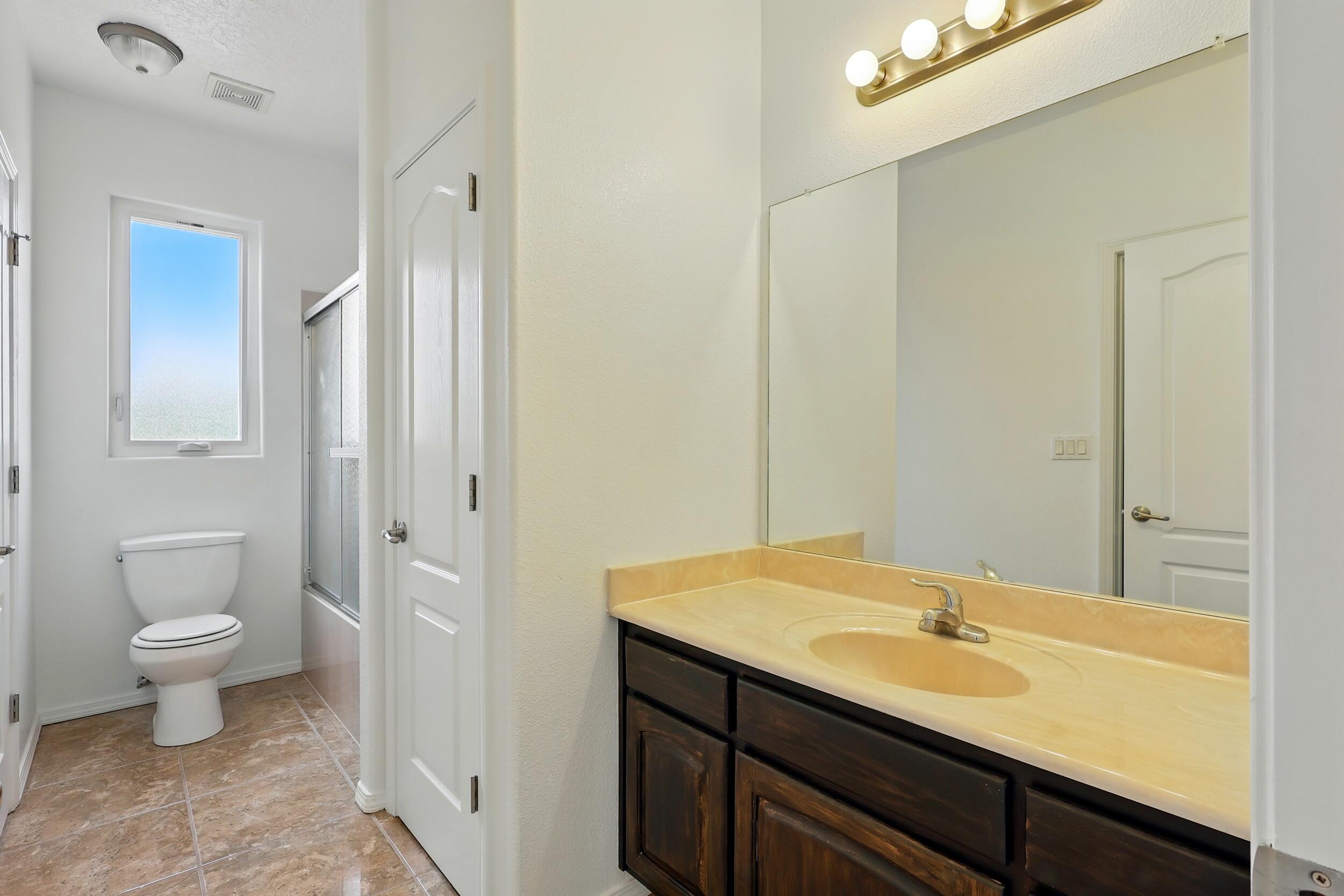 2061 Blaylock Lane, Los Lunas, New Mexico image 29
