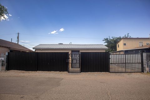 Photo of 3201 Gonzales Road SW, Albuquerque, NM 87105 (MLS # 1102778)