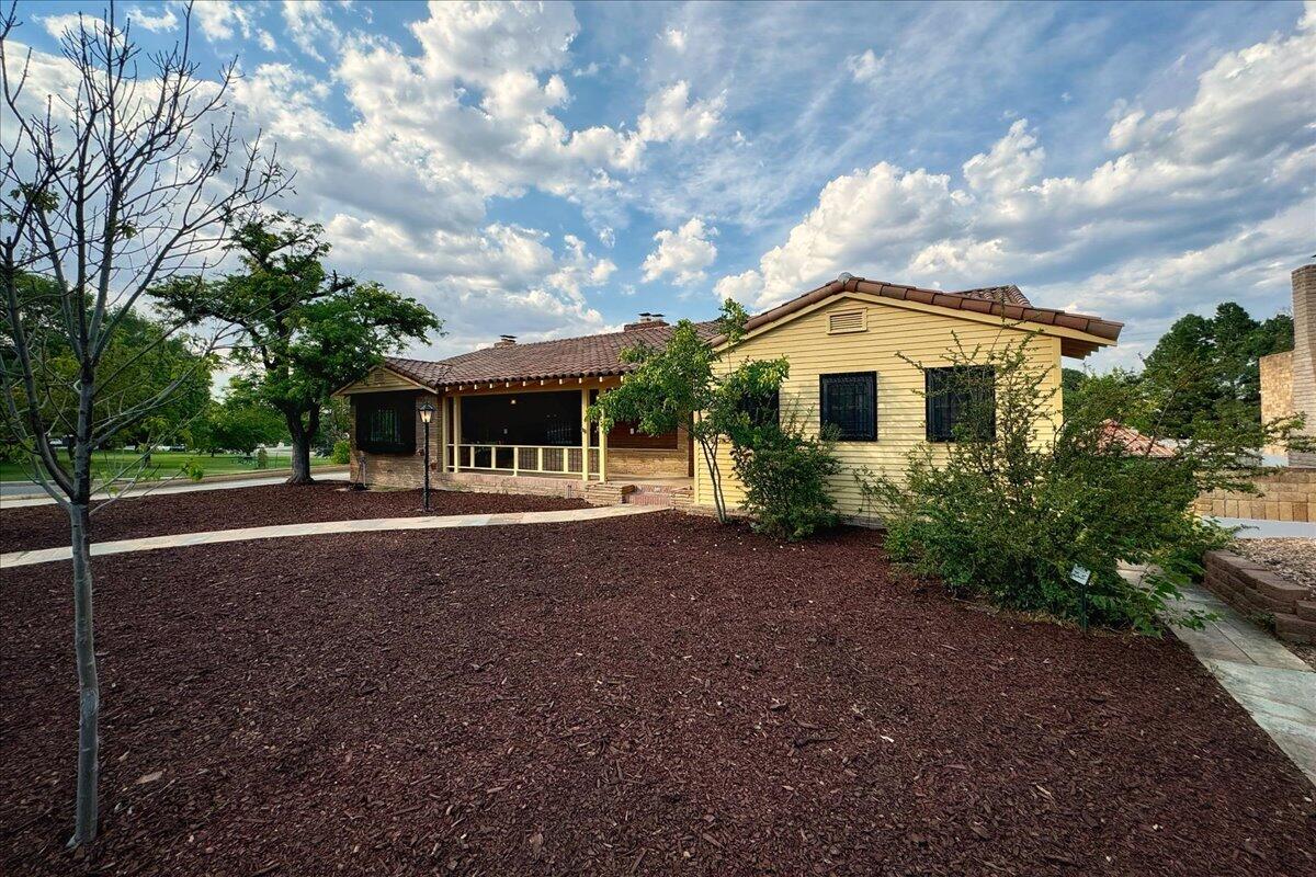 Photo 61 of 64 of 900 Ridgecrest Drive SE house