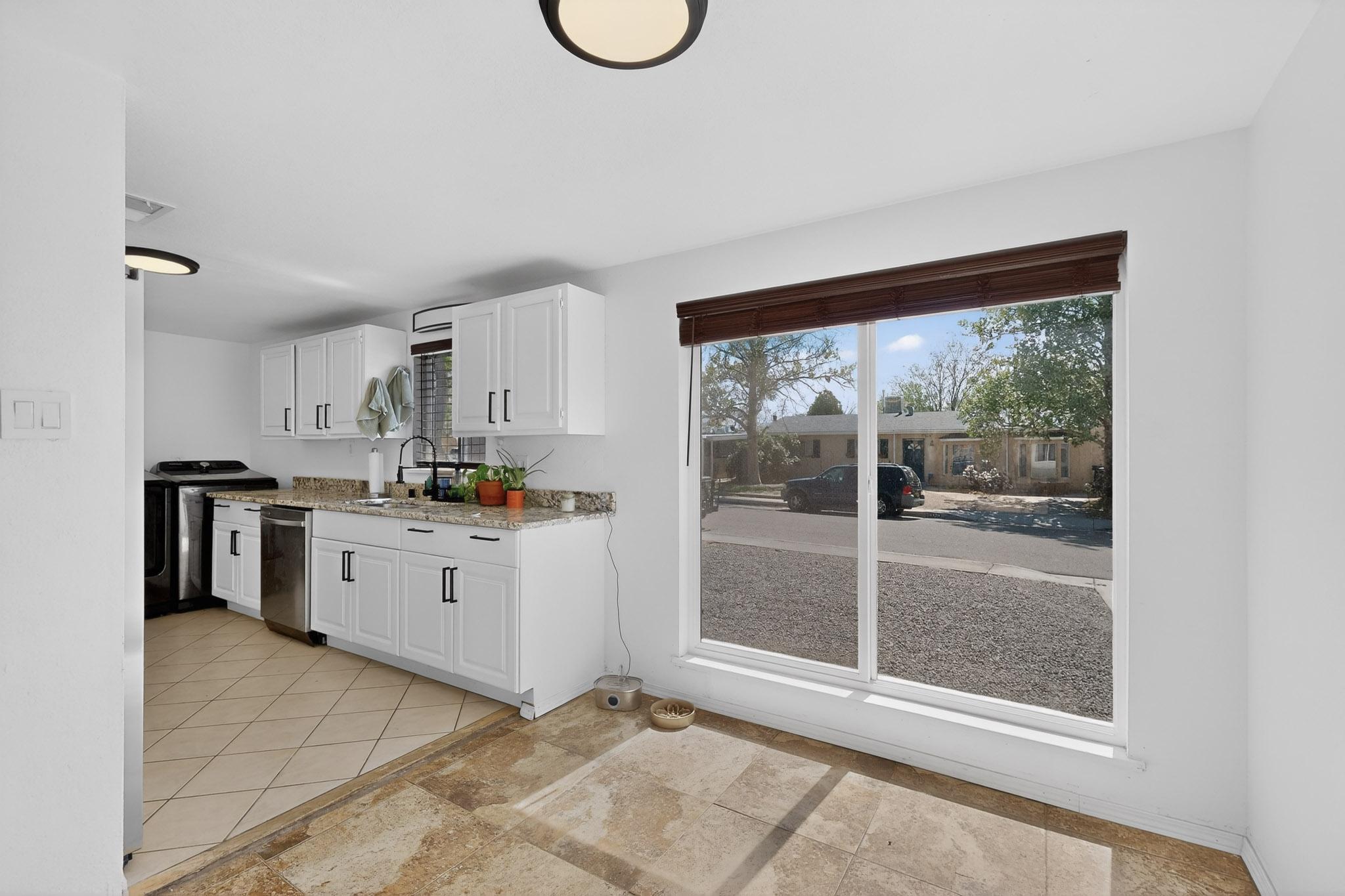 10429 Mountain Road NE