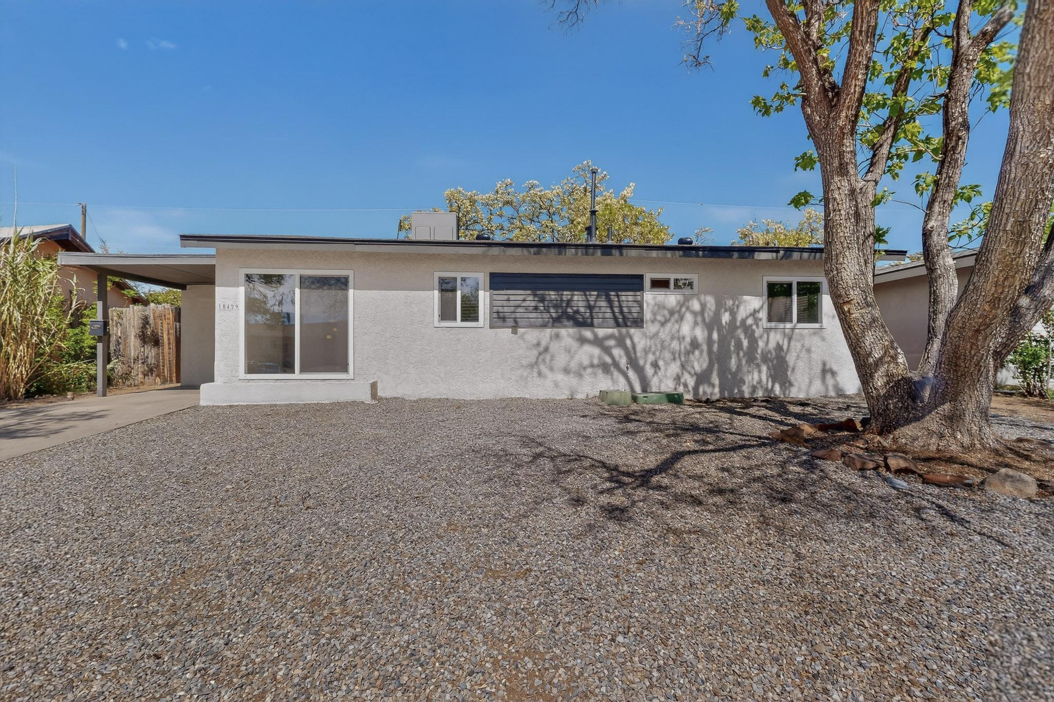 10429 Mountain Road NE