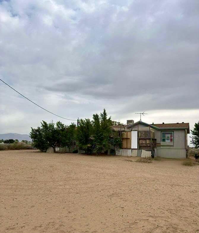 20 Dama Road, Los Lunas, New Mexico image 1