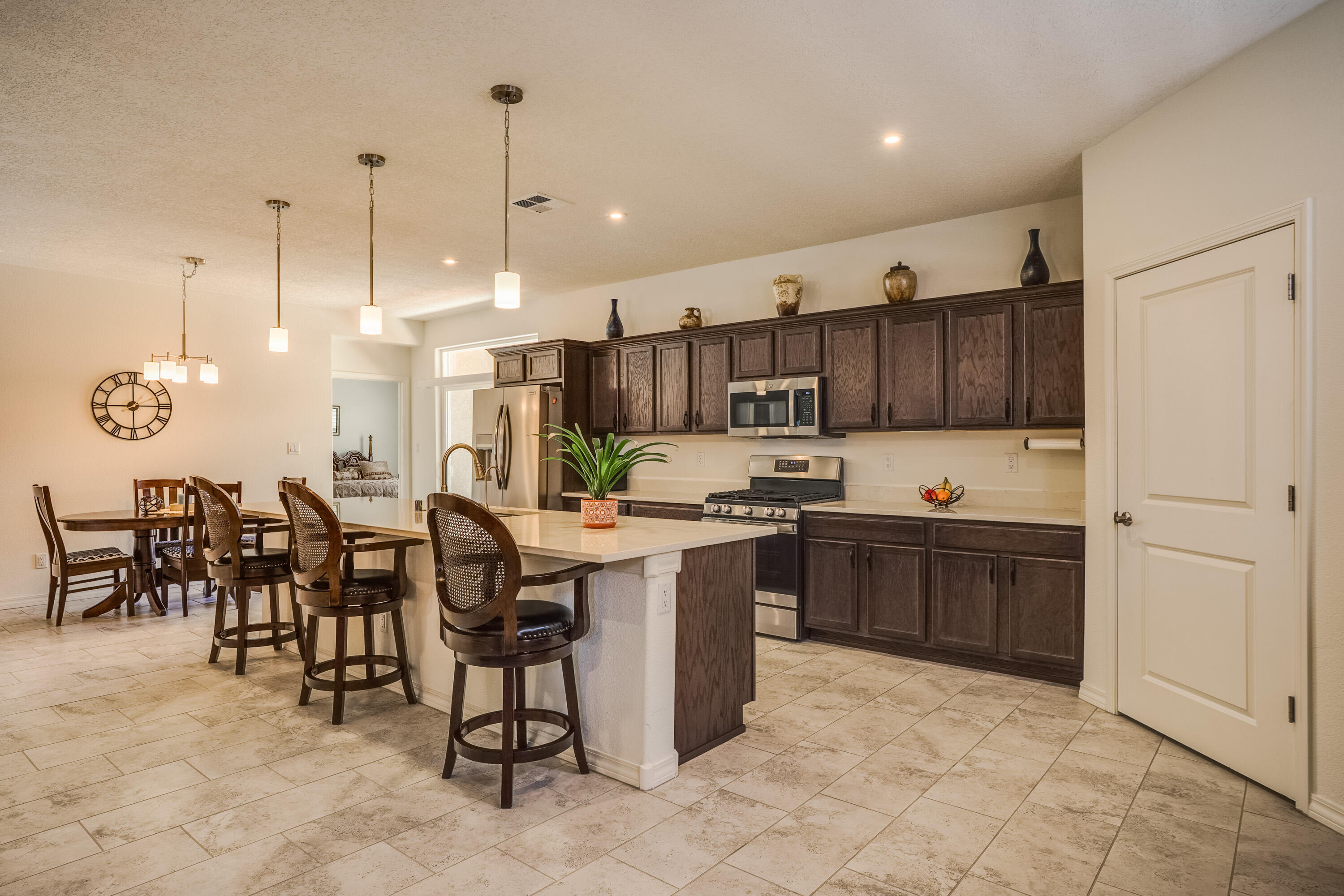 590 Rio Chama Circle, Los Lunas, New Mexico image 6