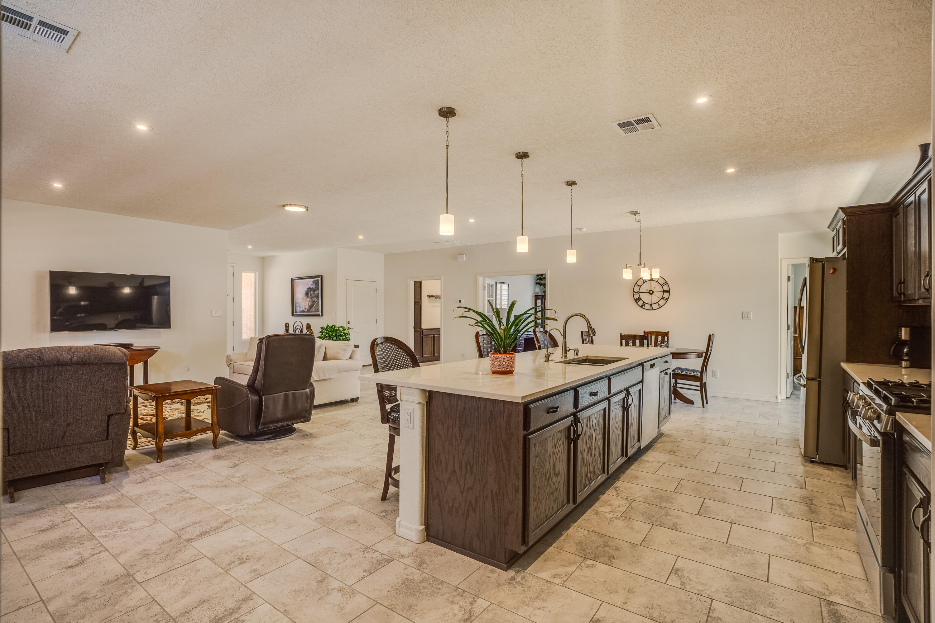590 Rio Chama Circle, Los Lunas, New Mexico image 9