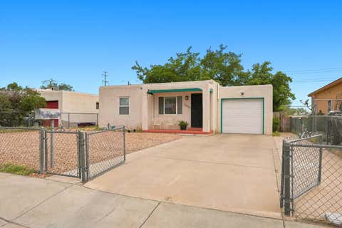 Photo of 1605 Wilmoore Drive SE, Albuquerque, NM 87106 (MLS # 1108573)