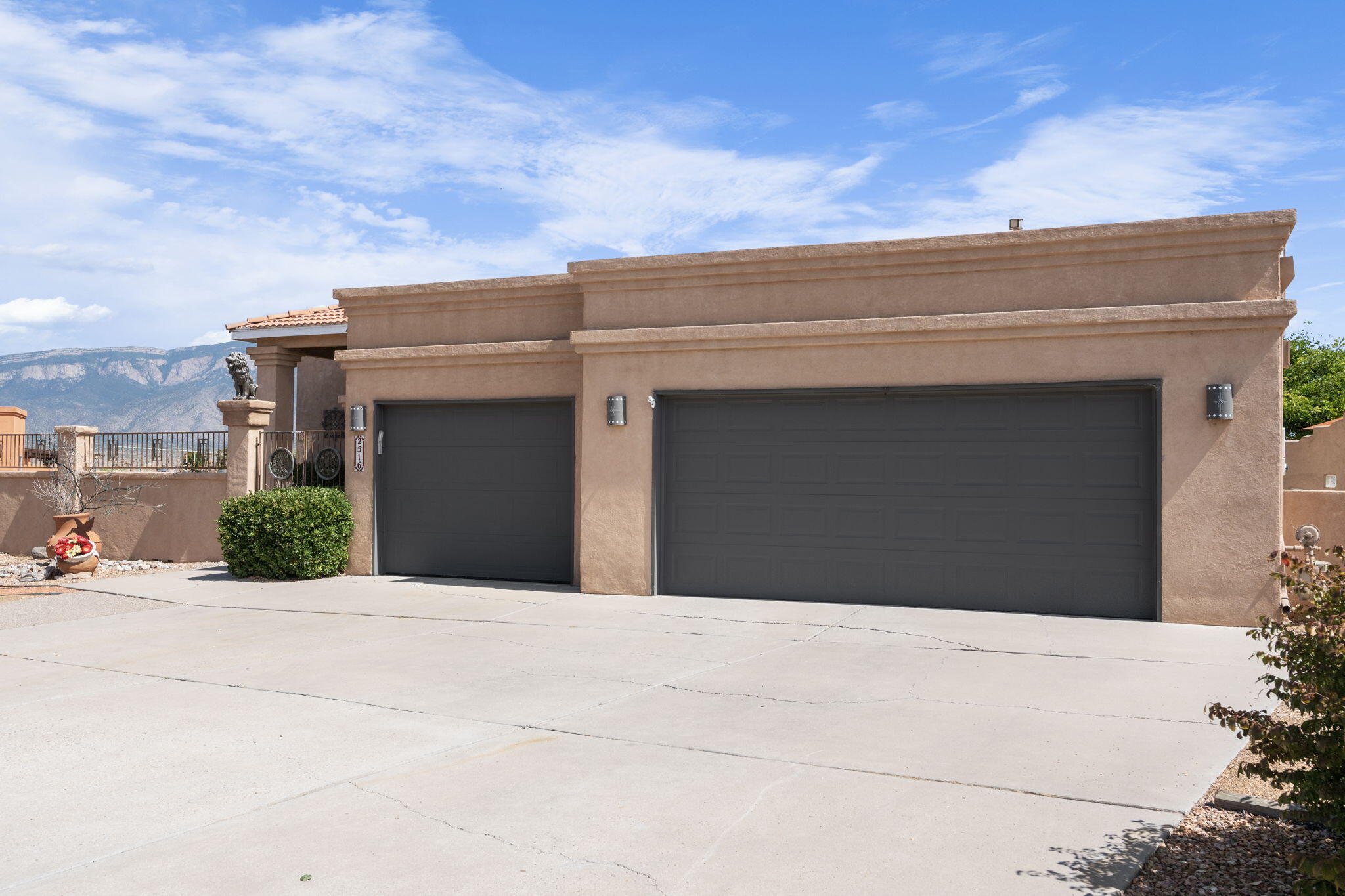 2516 Sandia Loop, Rio Rancho, New Mexico image 2