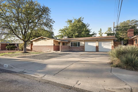 Homes For Sale - 8423 Palo Duro Avenue<br/> Albuquerque, NM 87111