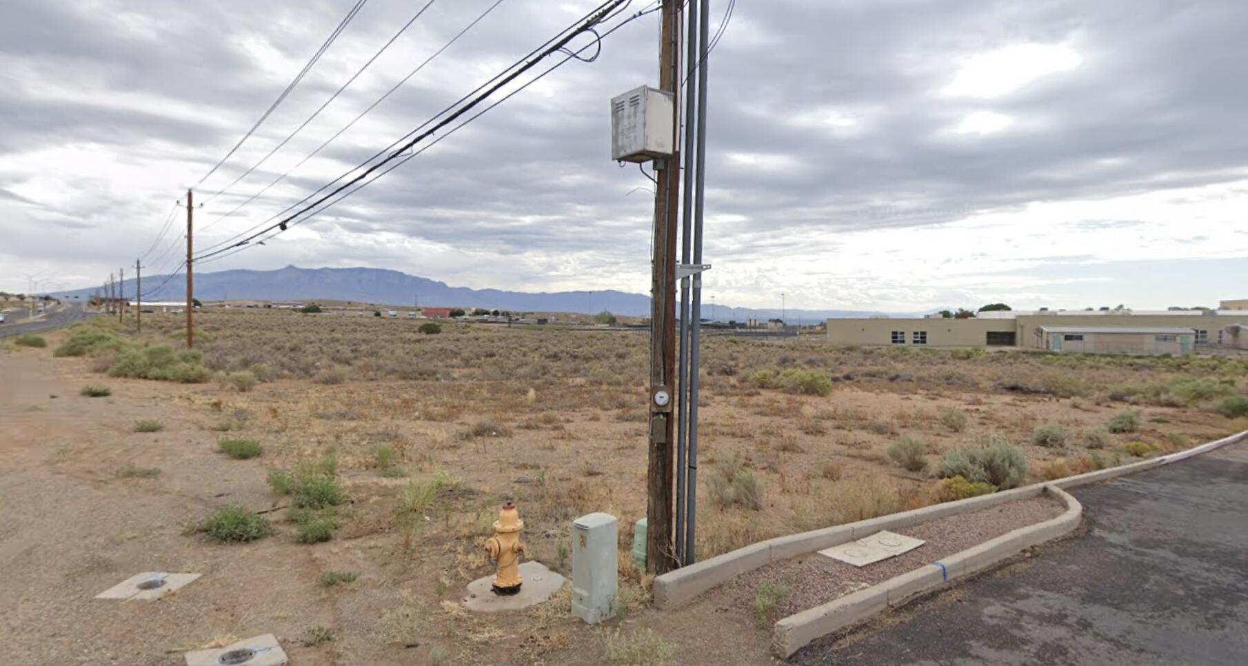 2800 Northern Boulevard NE