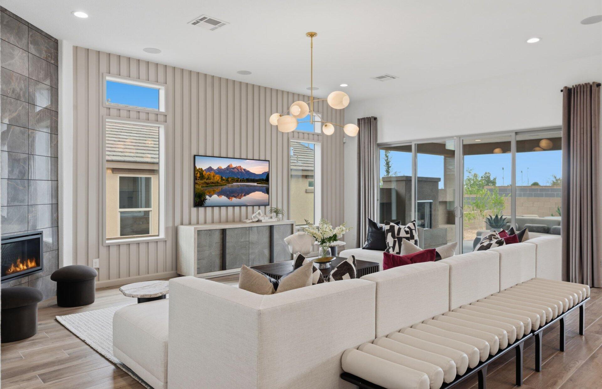 782 Calle del Luna SW