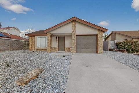 Photo of 704 Sandpiper Drive SW, Albuquerque, NM 87121 (MLS # 1101018)