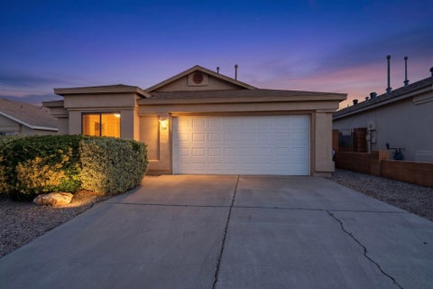Homes For Sale - 724 Shire Street<br/> Albuquerque, NM 87121