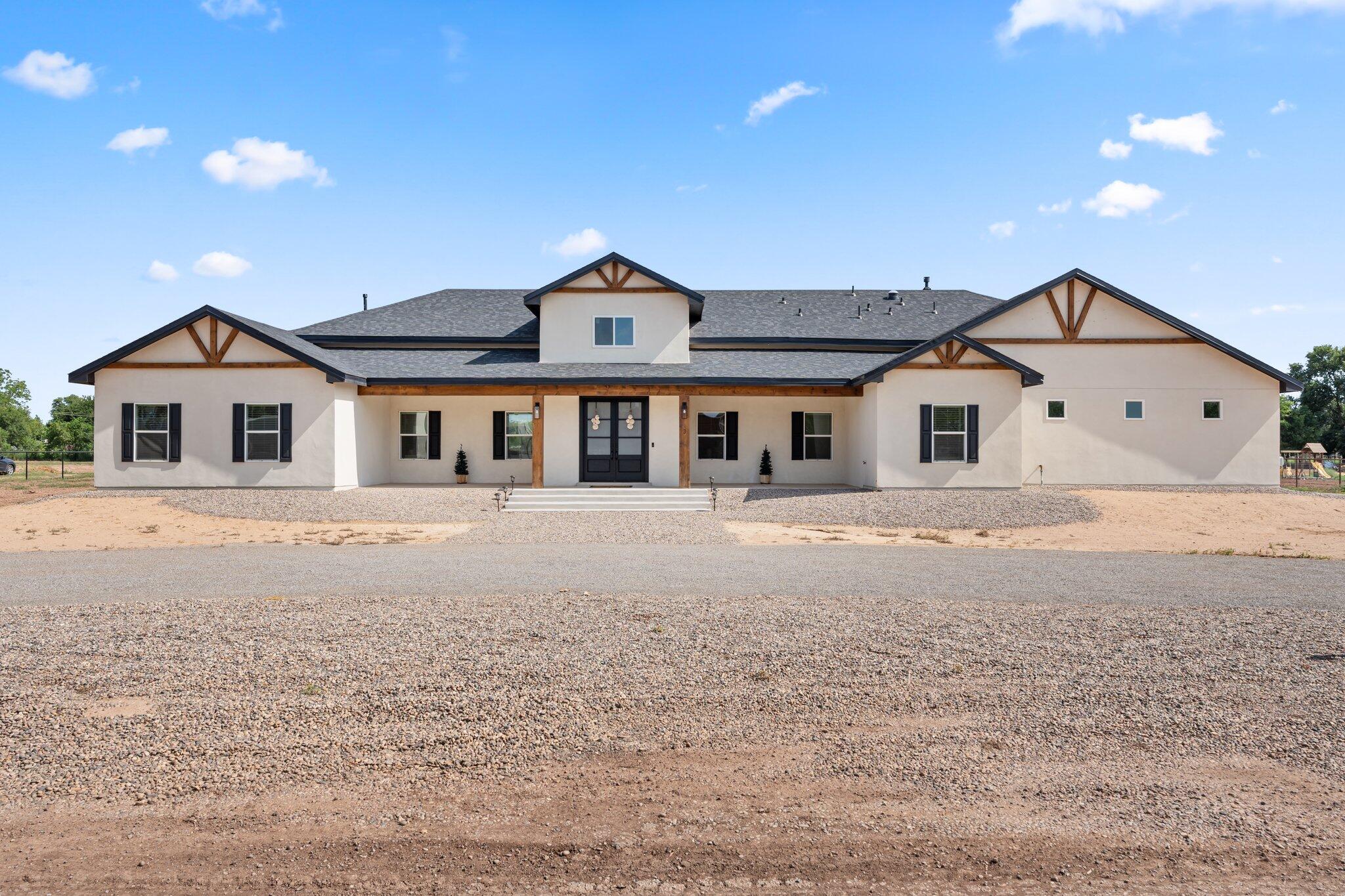 View Los Lunas, NM 87031 house