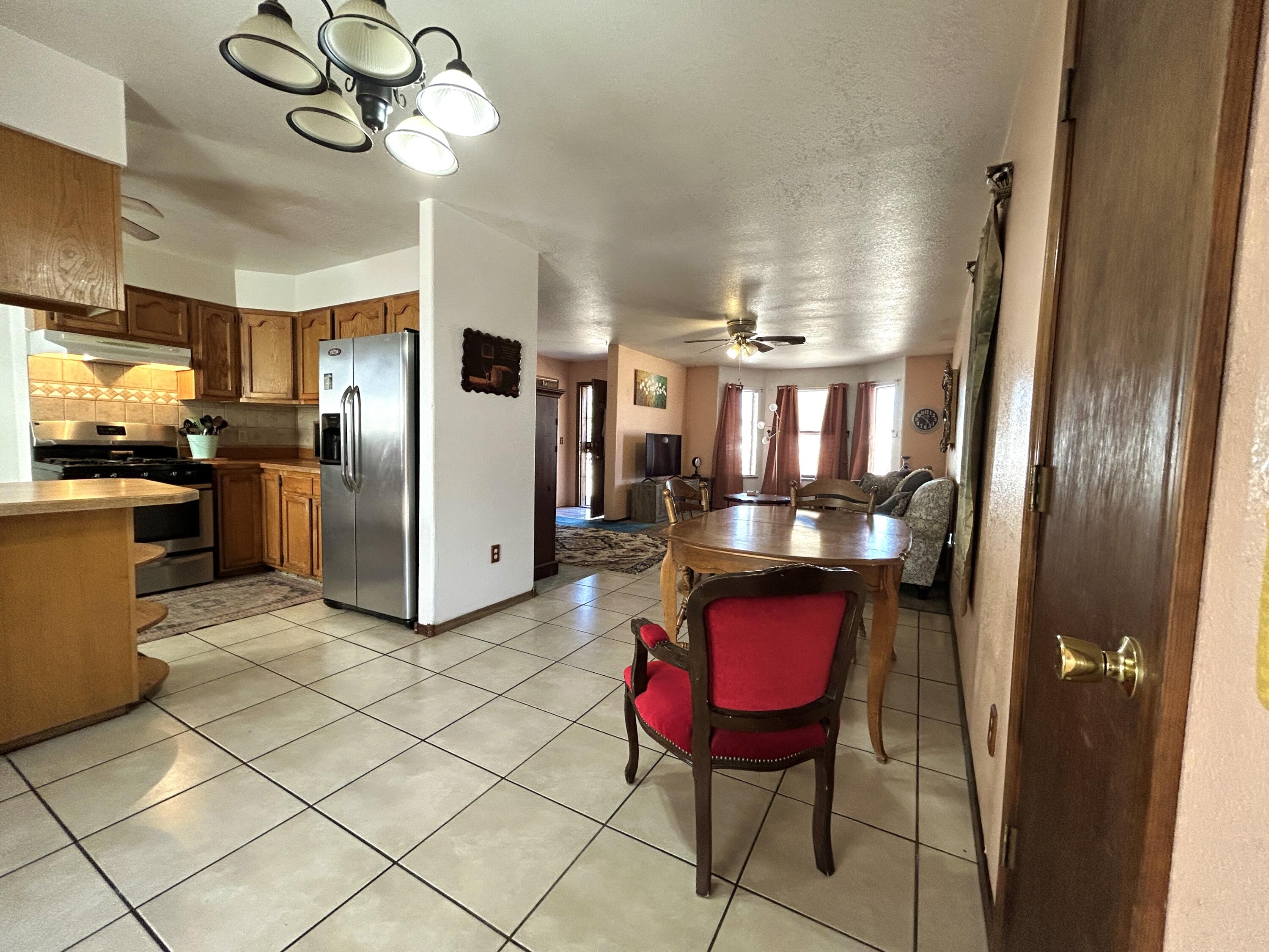 668 Helen Circle, Los Lunas, New Mexico image 6
