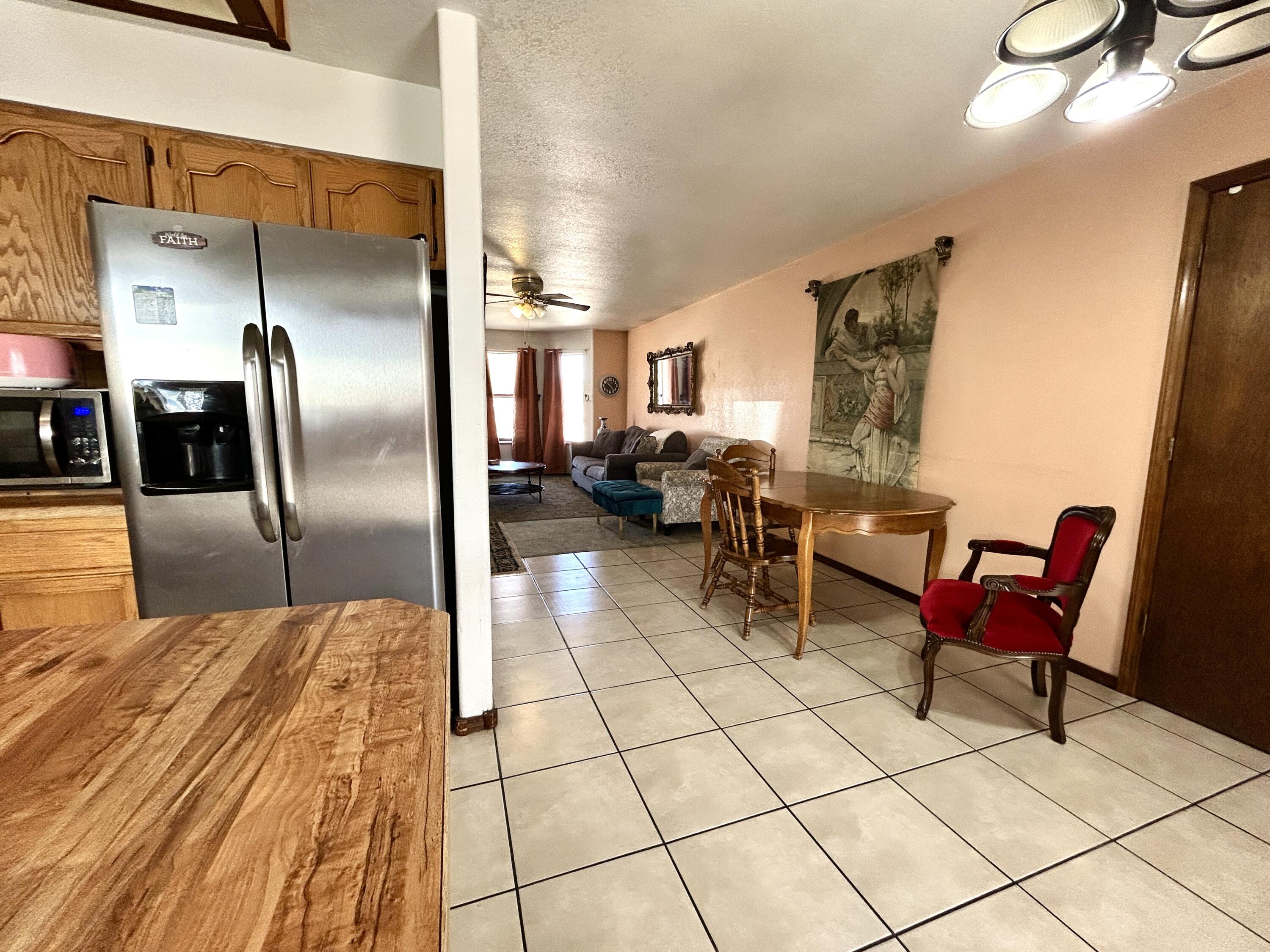 668 Helen Circle, Los Lunas, New Mexico image 4