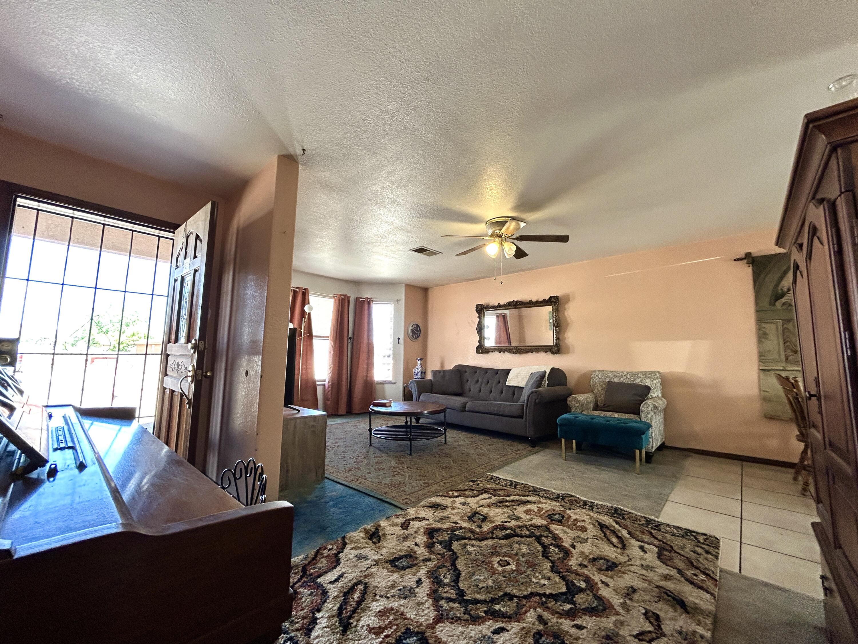 668 Helen Circle, Los Lunas, New Mexico image 5