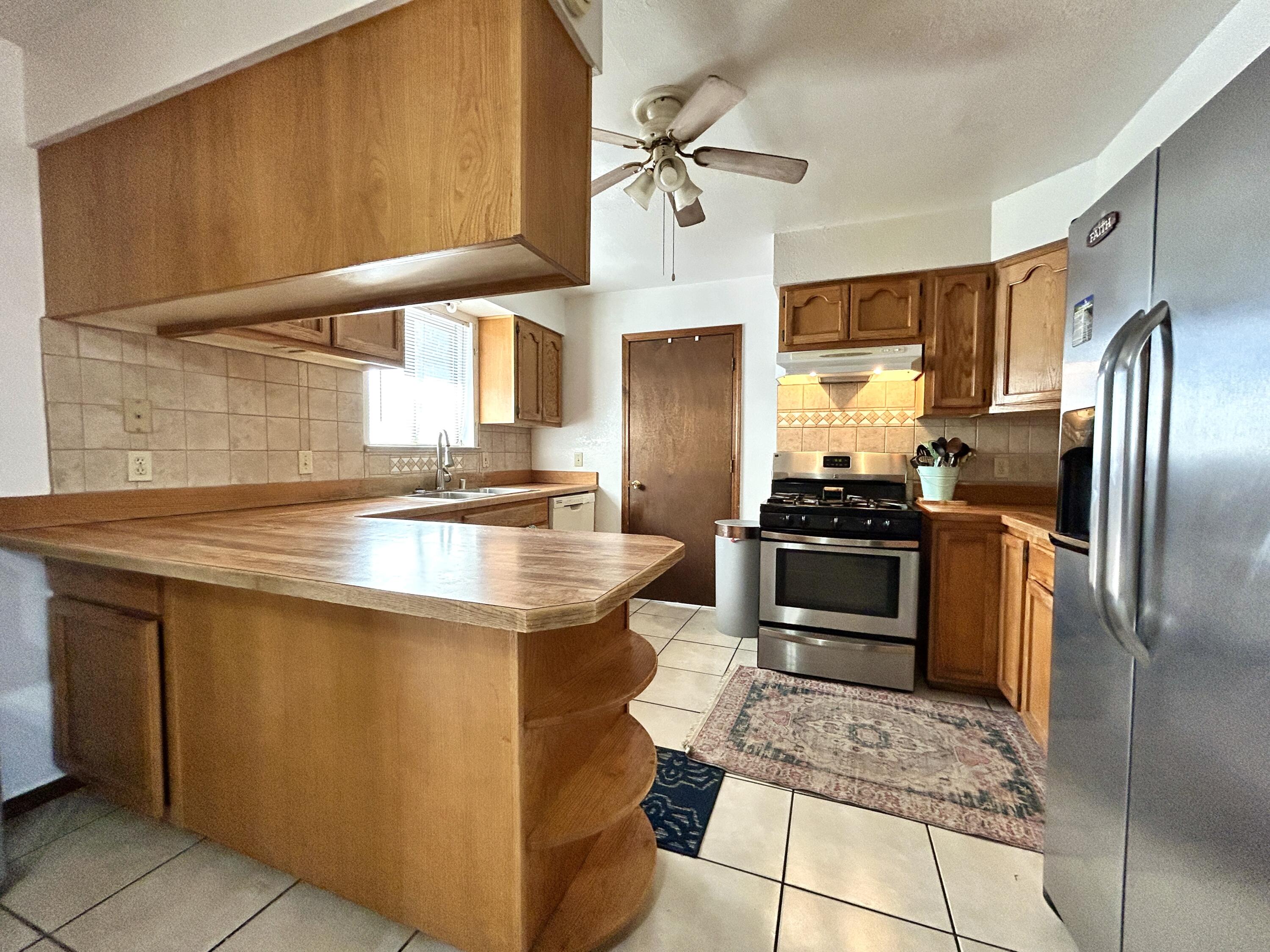 668 Helen Circle, Los Lunas, New Mexico image 3