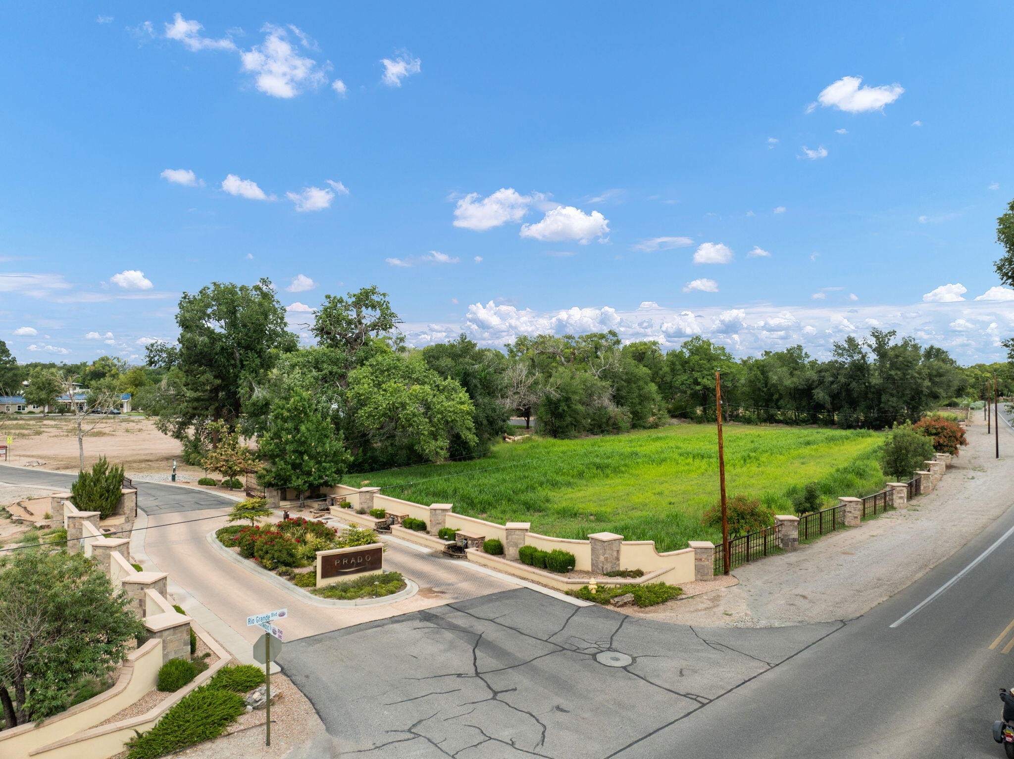 1001 COTTONWOOD Drive NW