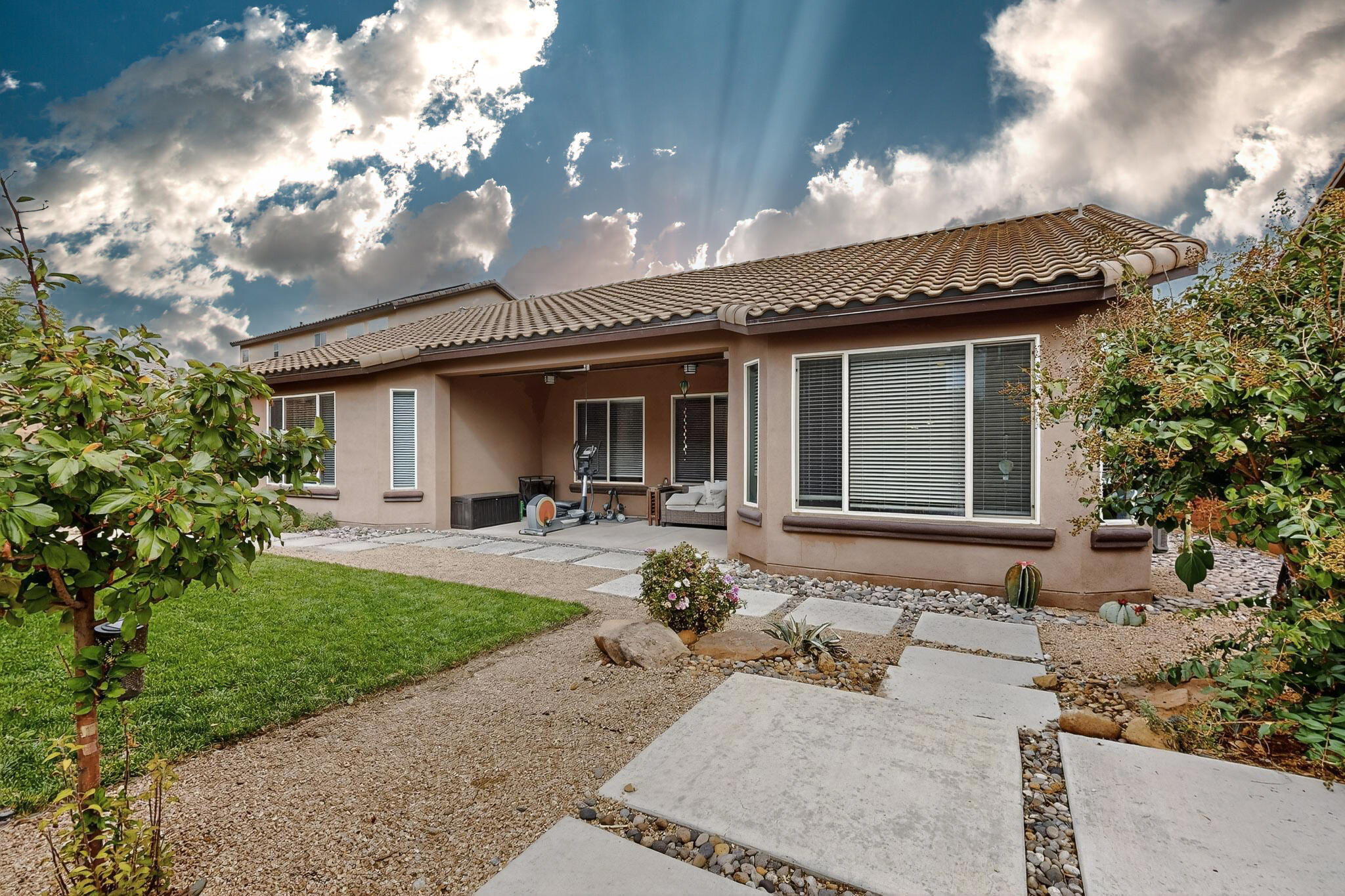 27 Vista Larga Place NE