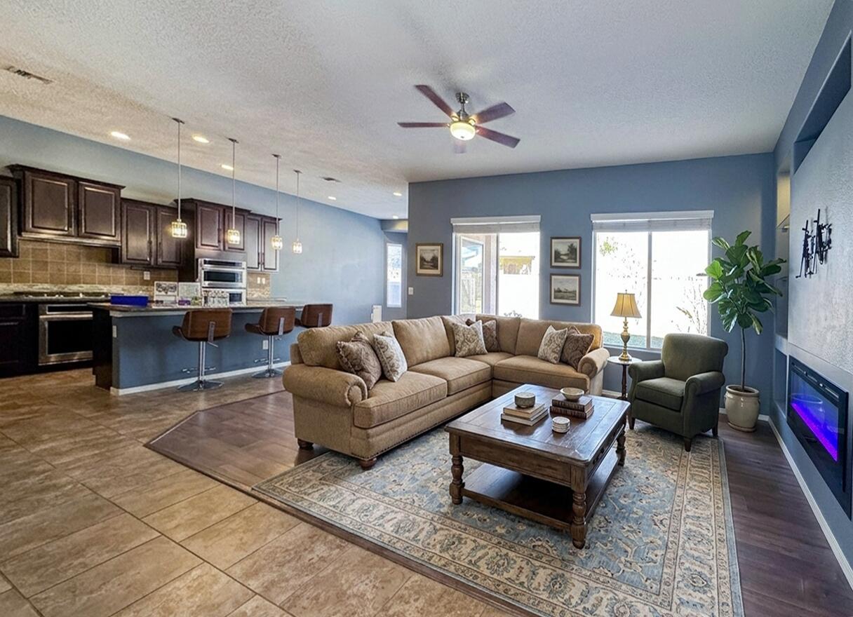 27 Vista Larga Place NE