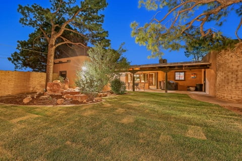 Homes For Sale - 1313 Kentucky Street<br/> Bernalillo County, Albuquerque, NM 87108