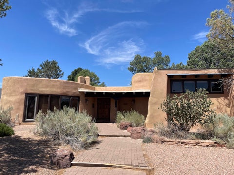 Homes For Sale - 1313 Kentucky Street<br/> Albuquerque, NM 87108