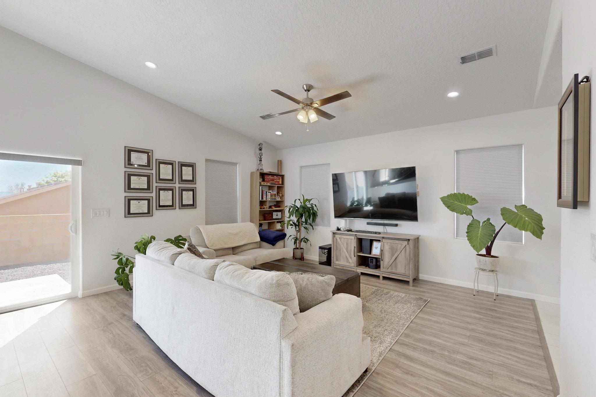 2204 Vinton Street, Albuquerque, New Mexico image 9