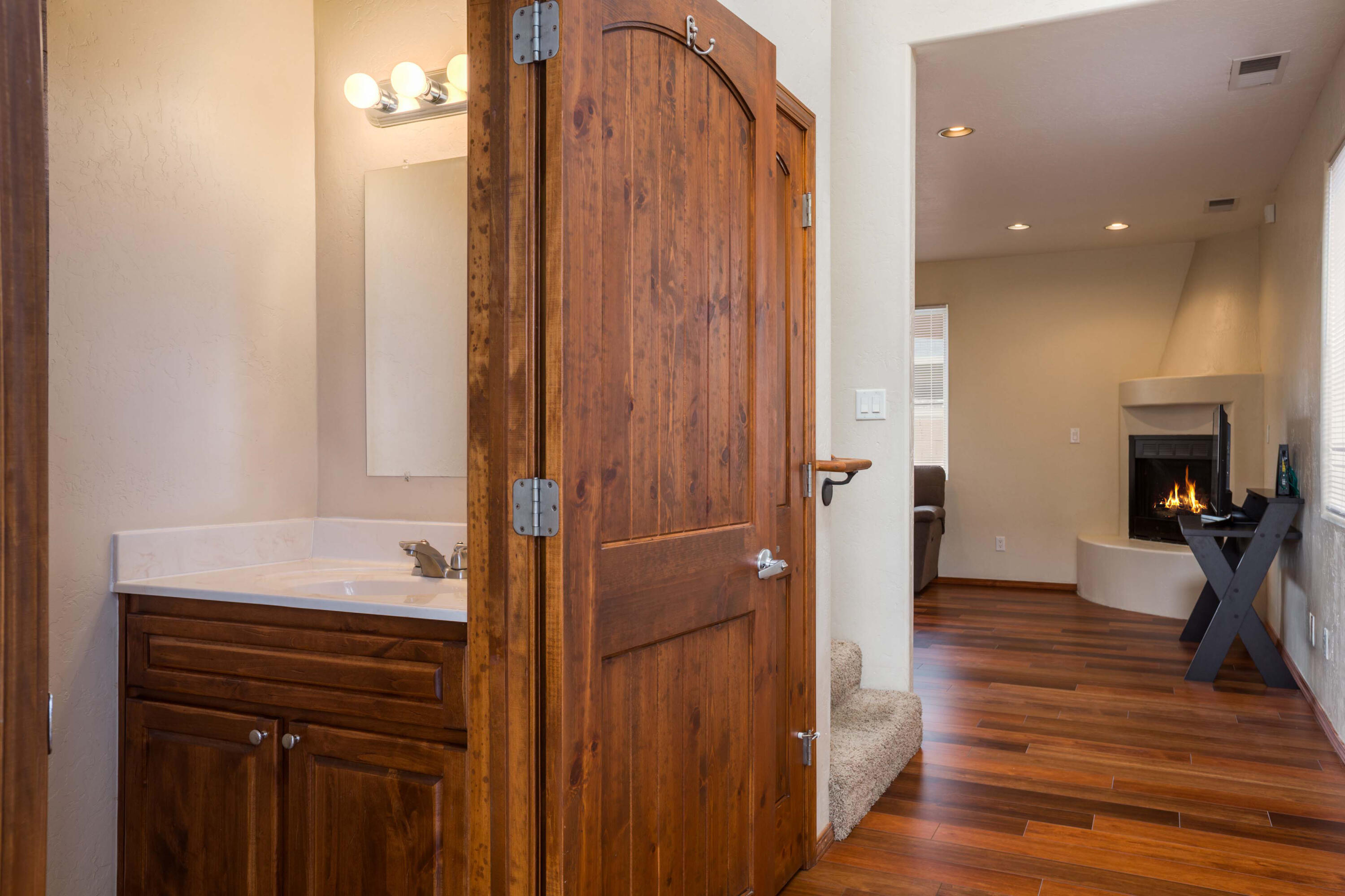 512 Alcalde Place SW