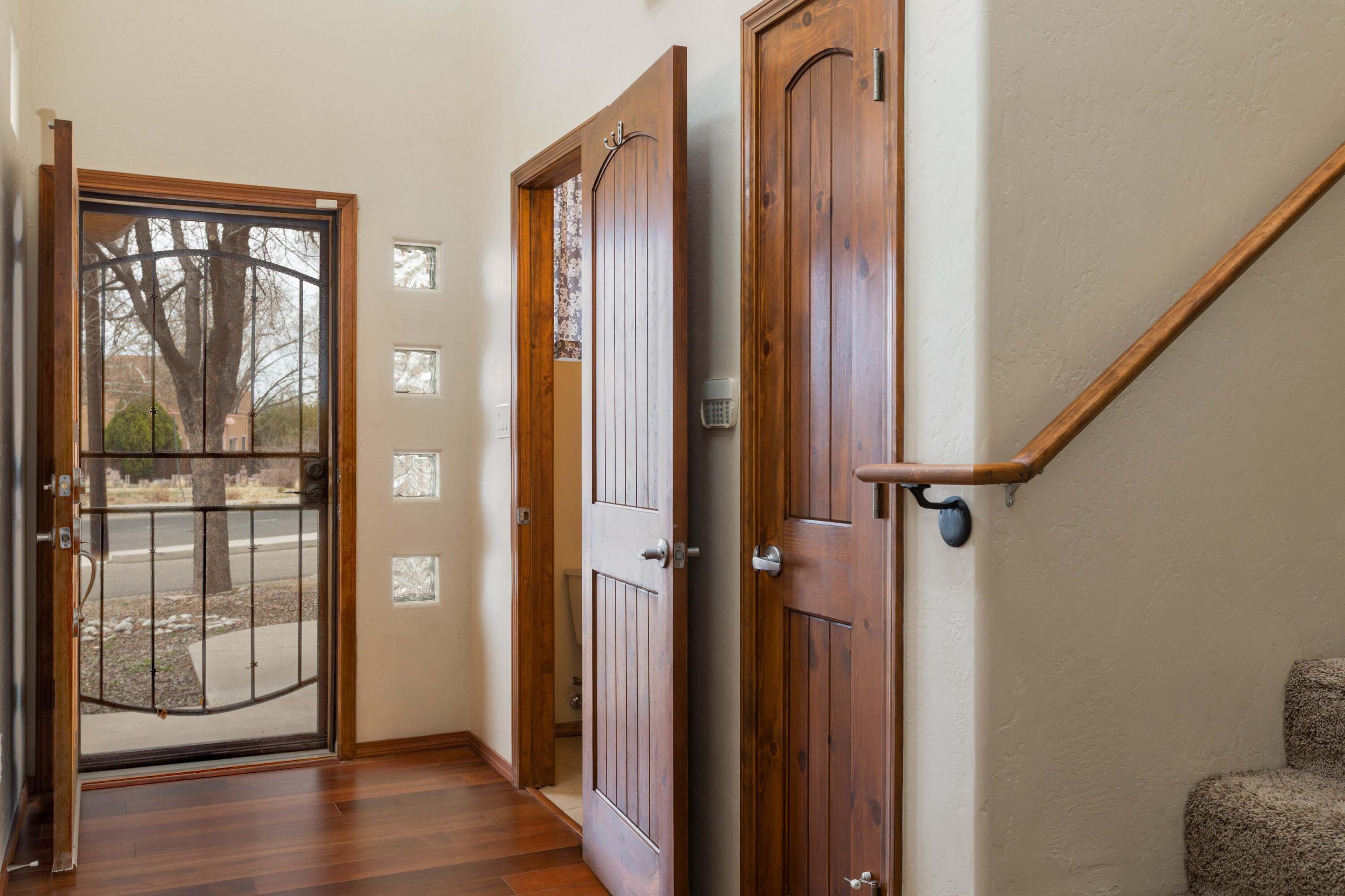 512 Alcalde Place SW