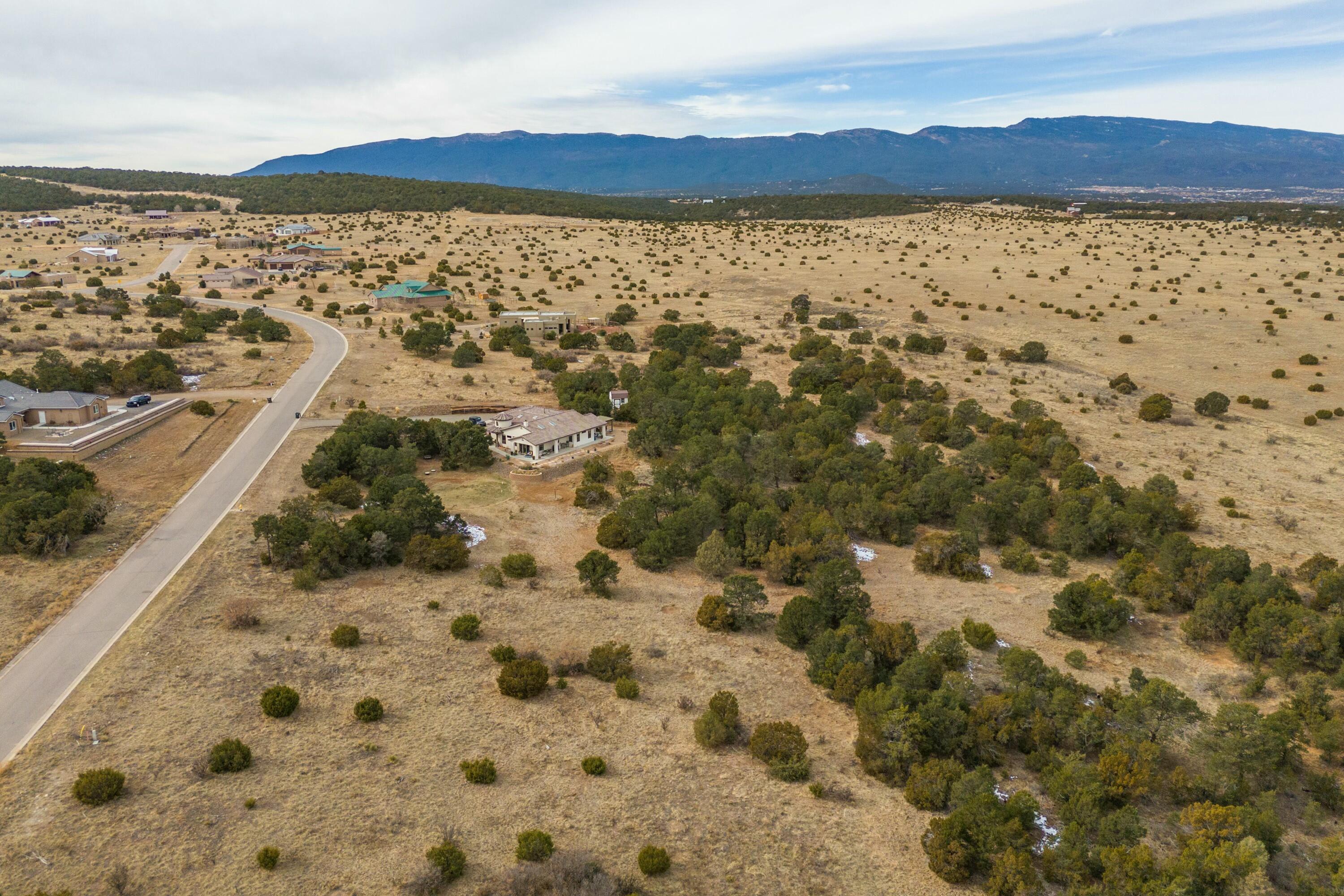 19 Bolivar Loop, Tijeras, New Mexico image 4