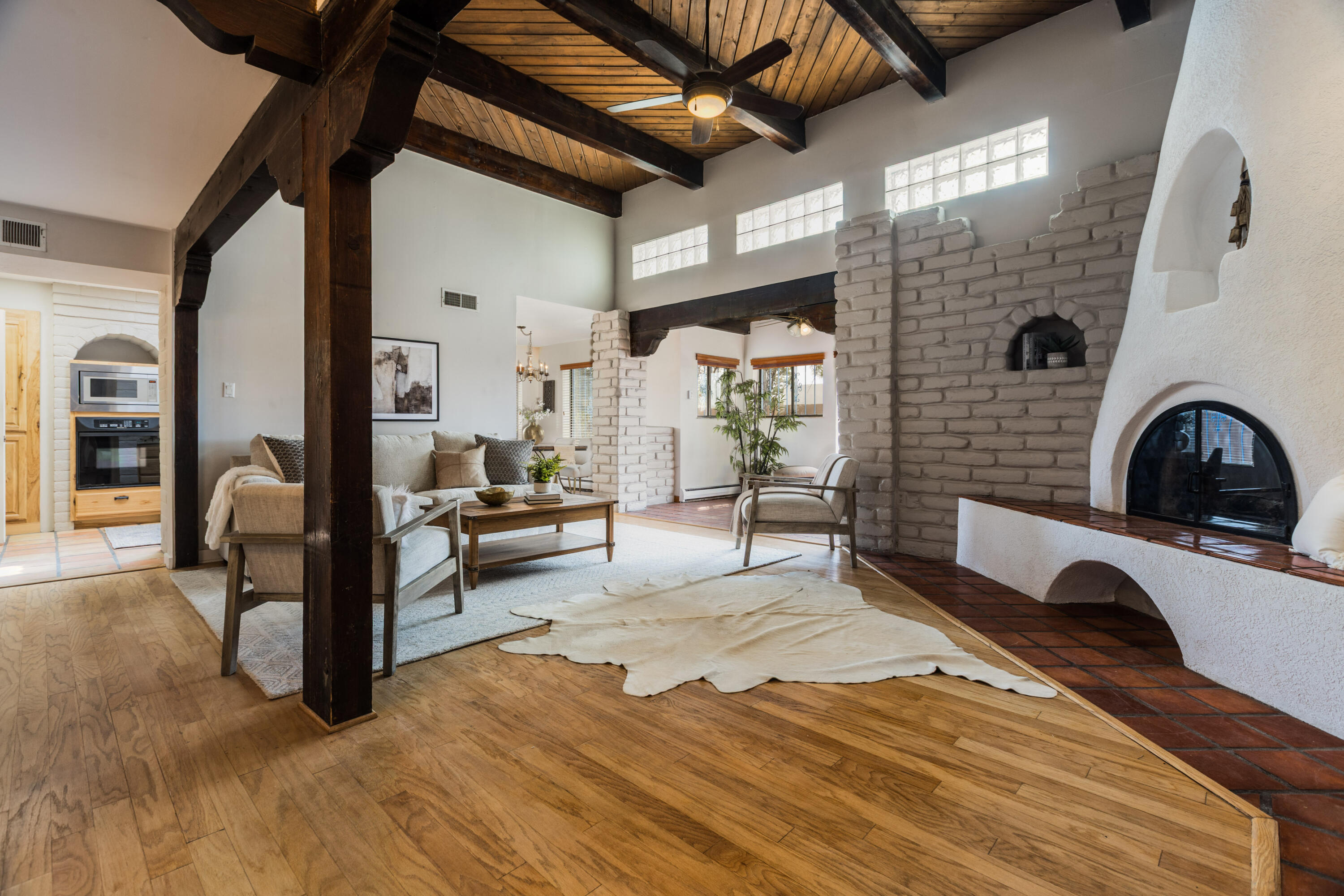 1100 Juanita Lane NW