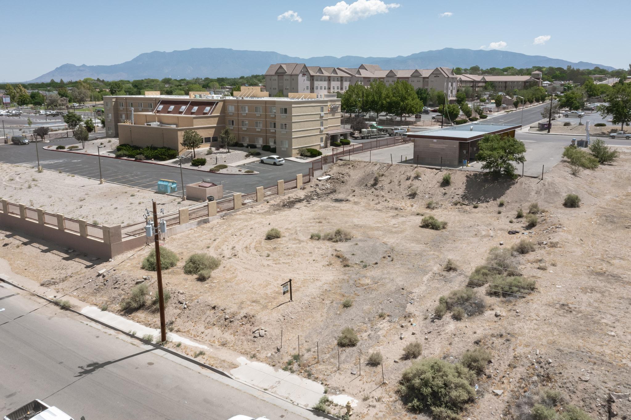 1824 Wilmoore Drive, Albuquerque, New Mexico image 11