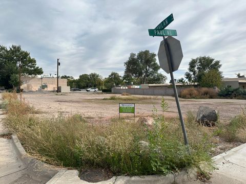 5936 Pauline Street NW Albuquerque NM 87107