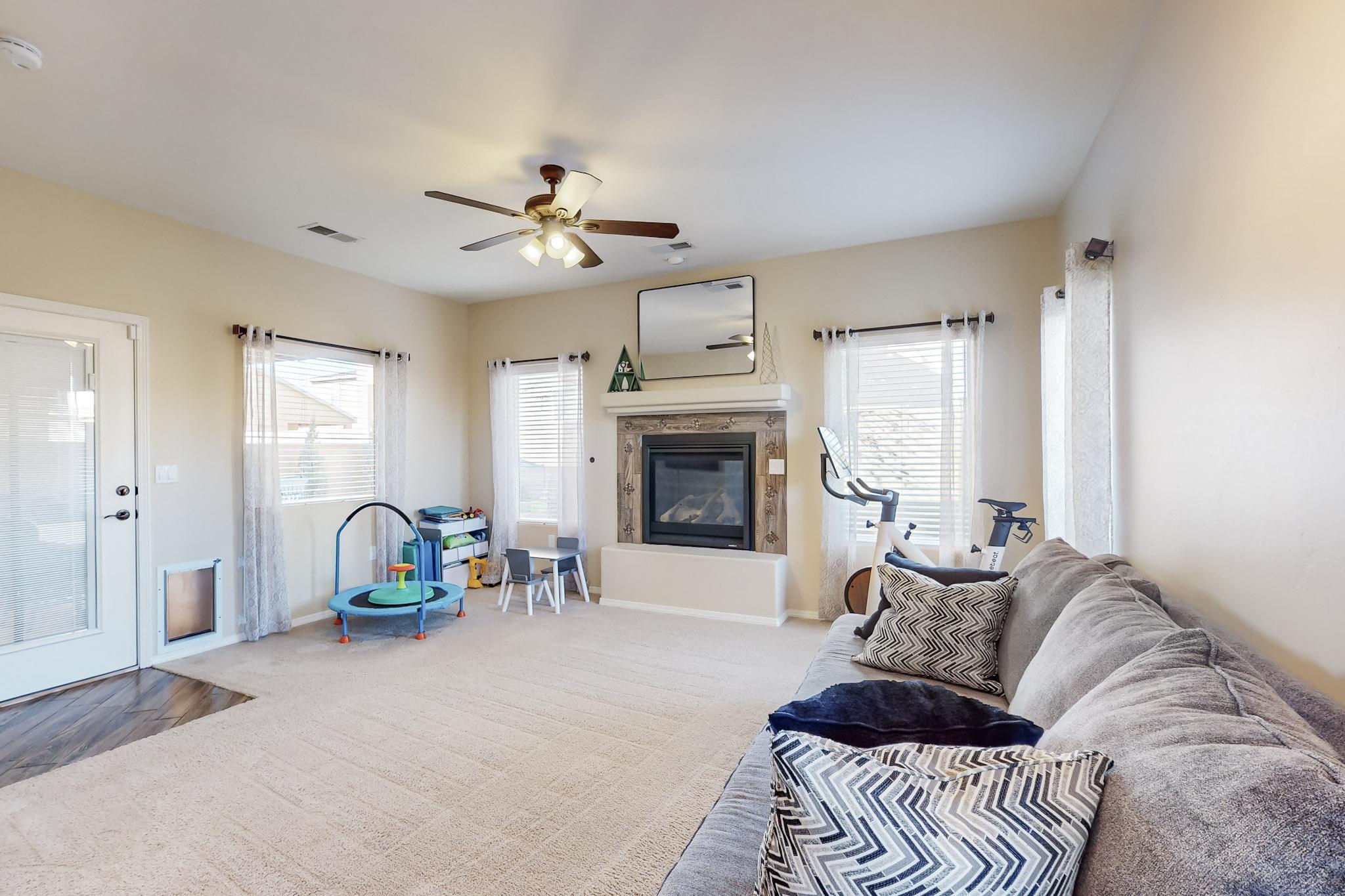 2377 Firewheel Avenue, Los Lunas, New Mexico image 12