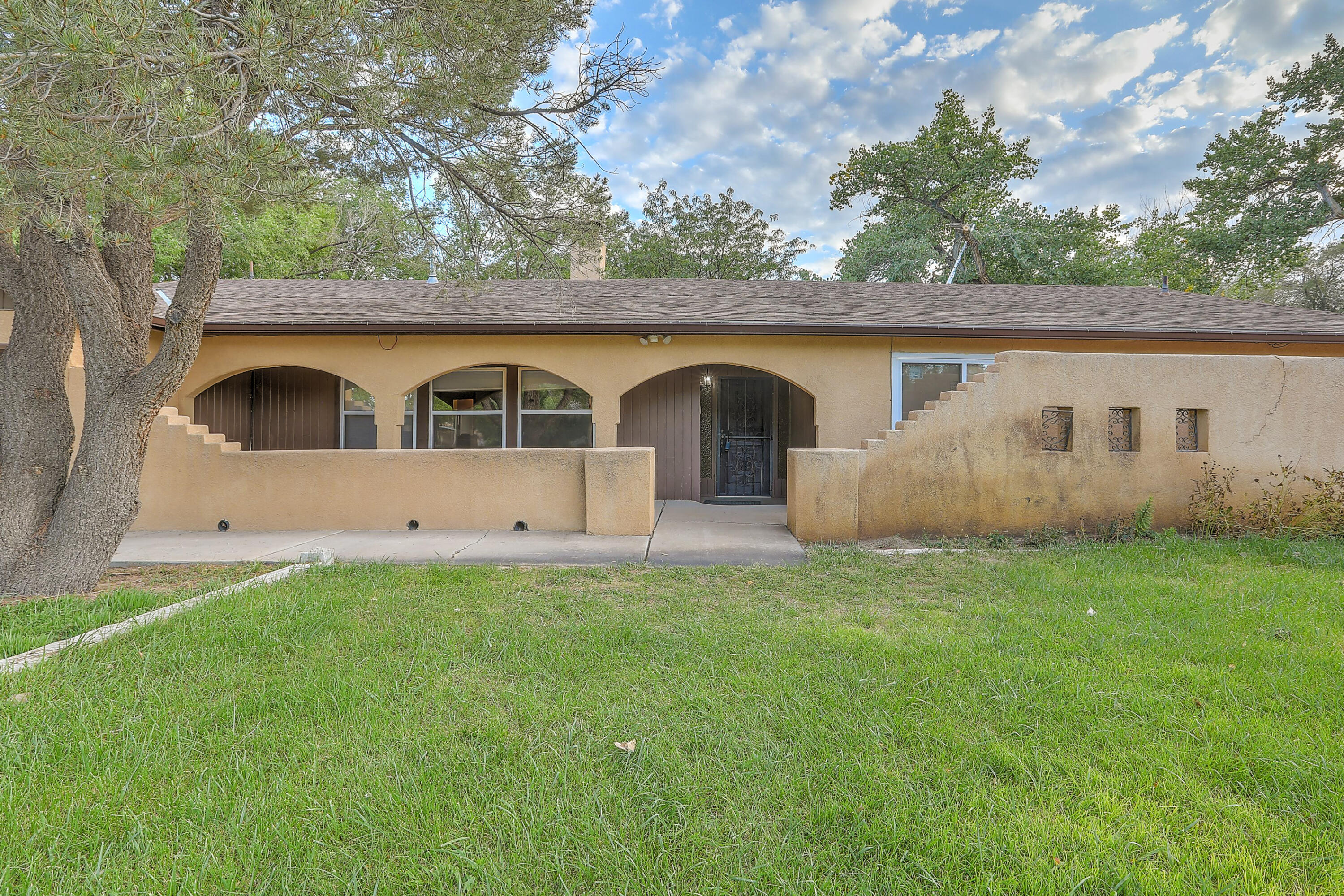 697 W Meadowlark Lane, Corrales, New Mexico image 1