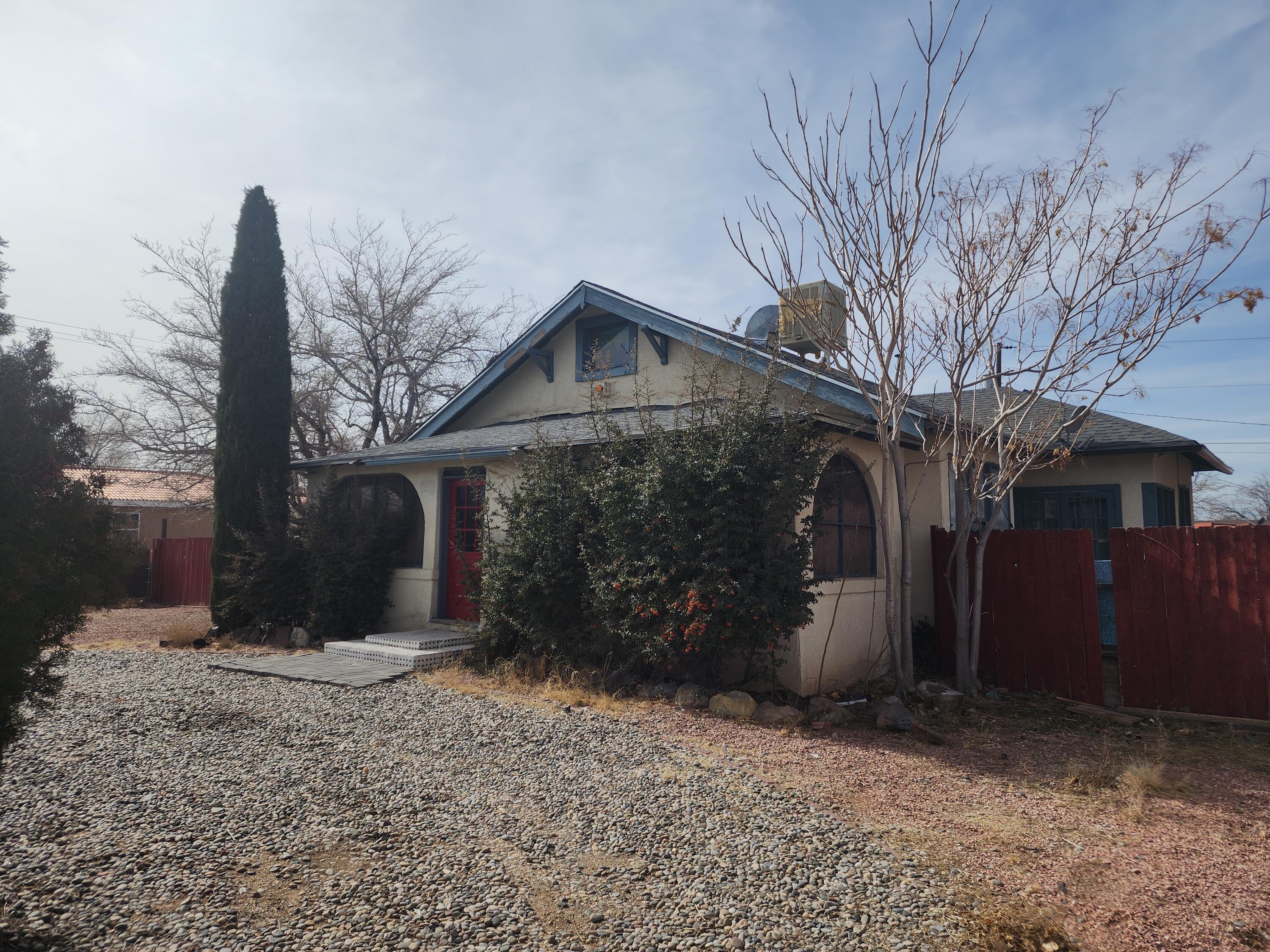 233 Maxine Street, Albuquerque, New Mexico image 1