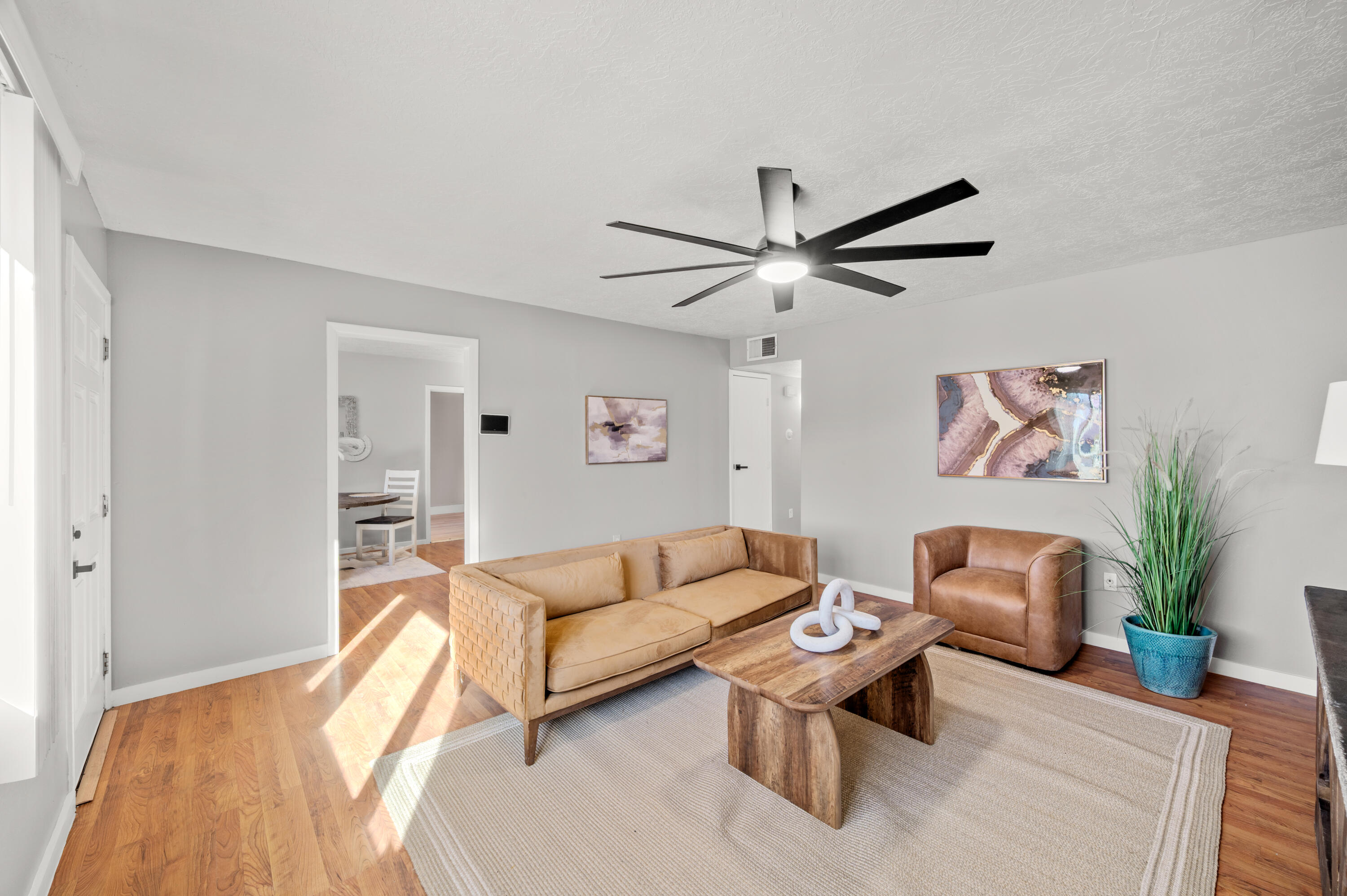 232 Shirley Street NE