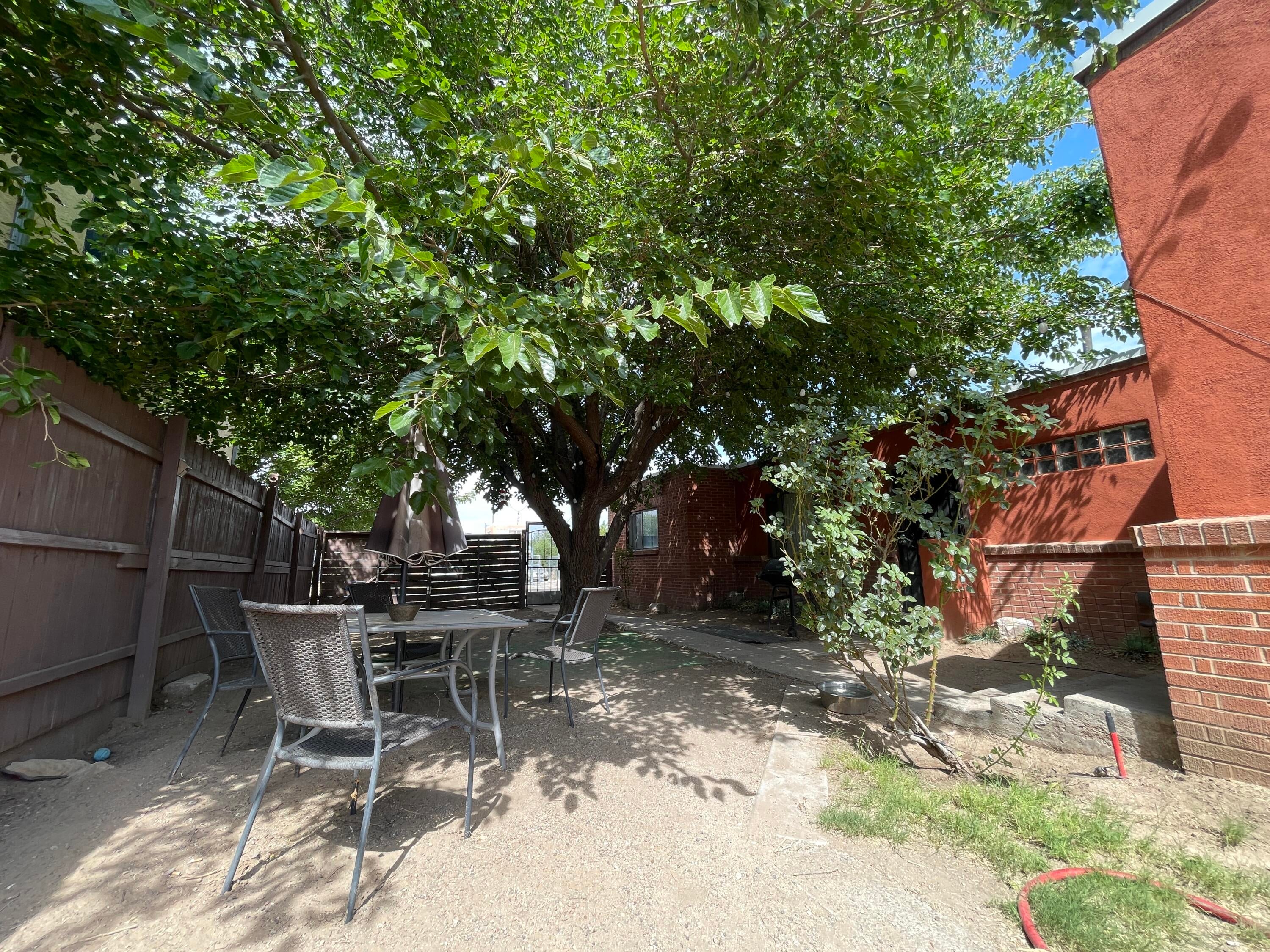 304 Texas Street NE