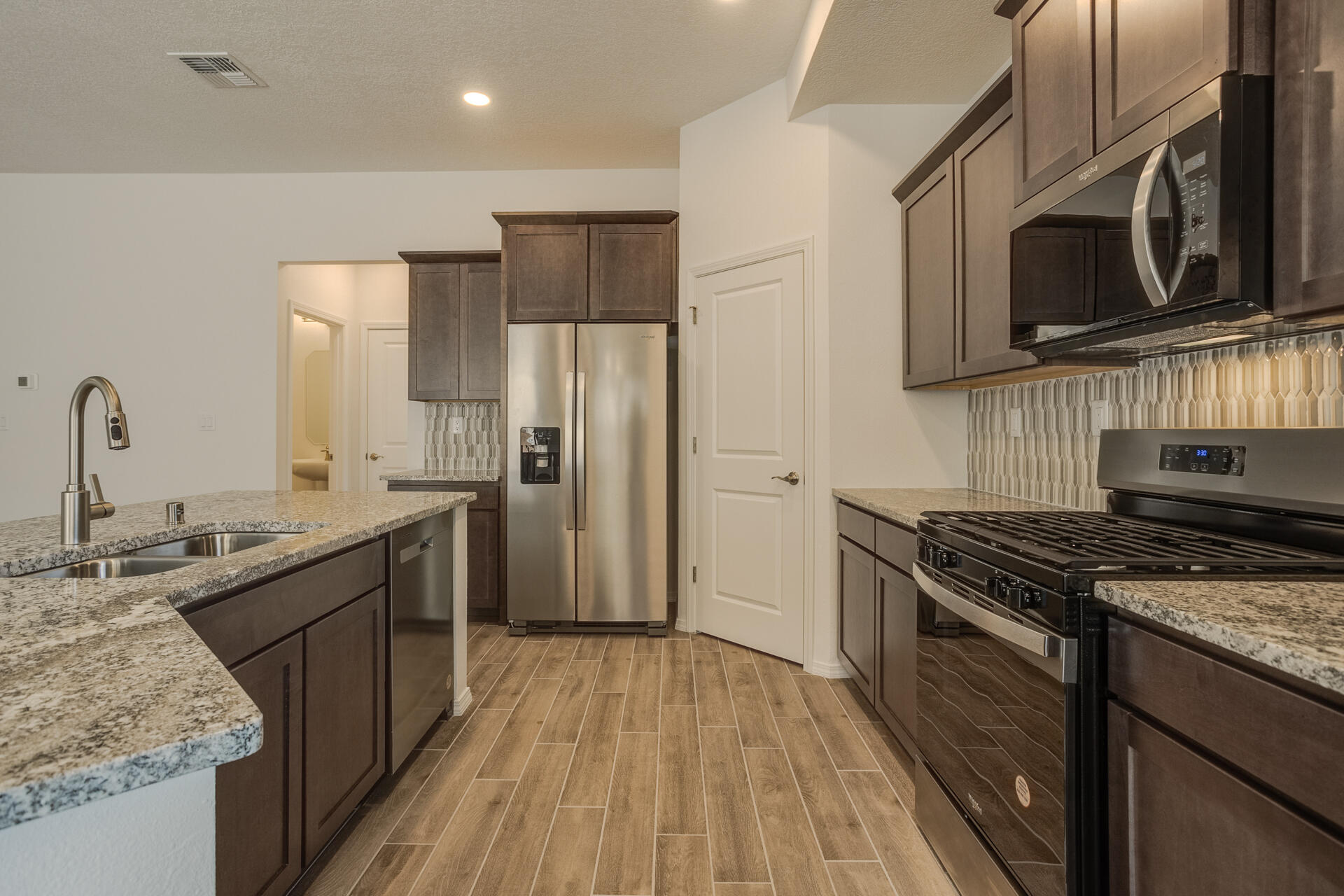 4869 Guadalupe Peak Street, Los Lunas, New Mexico image 8