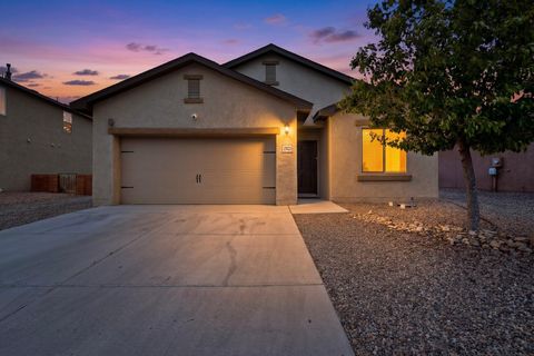 Photo of 2923 Bosque De Oro Drive SW, Albuquerque, NM 87121 (MLS # 1102784)