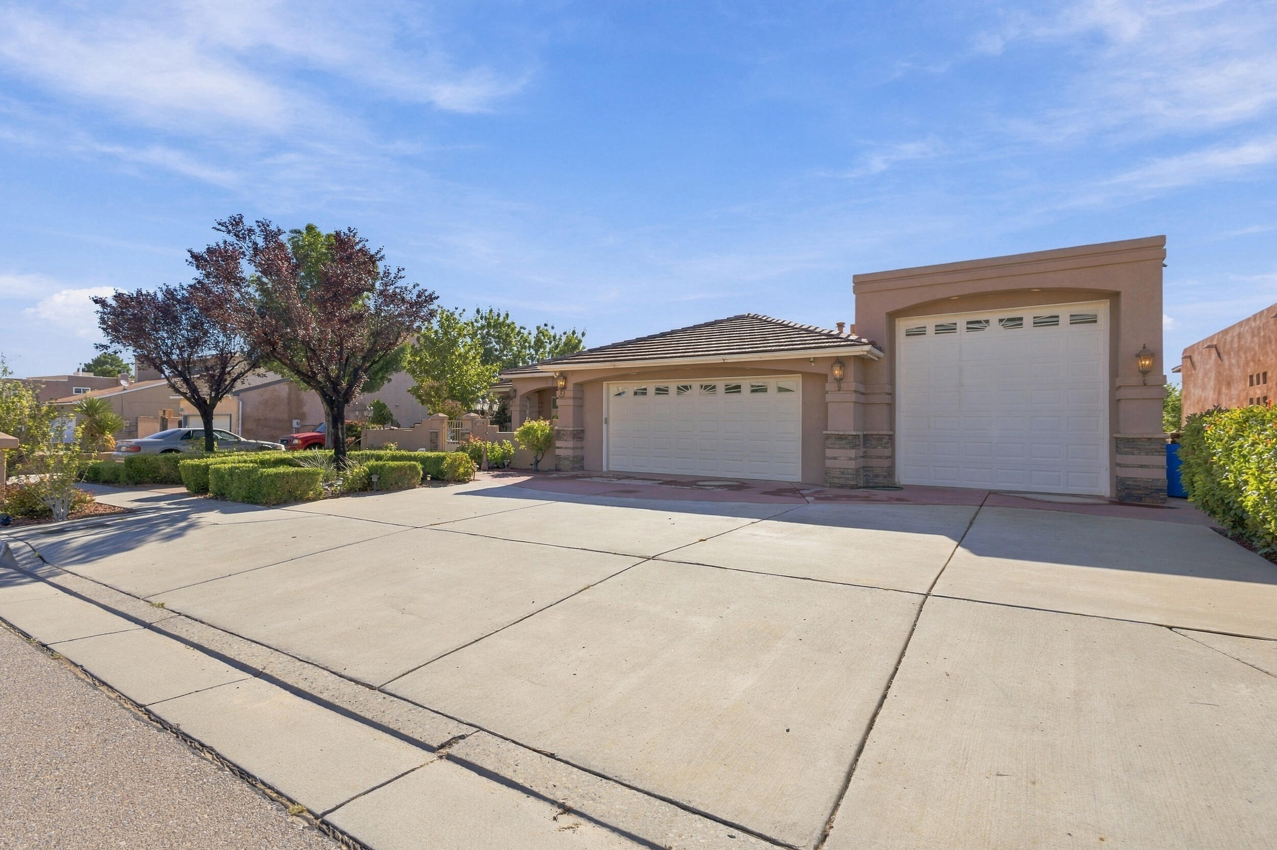 7304 Stag Horn Drive NW